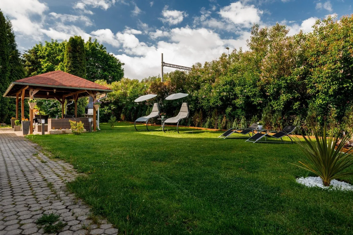 Garden in Sherwood Hotel Vojkovice nad Ohří