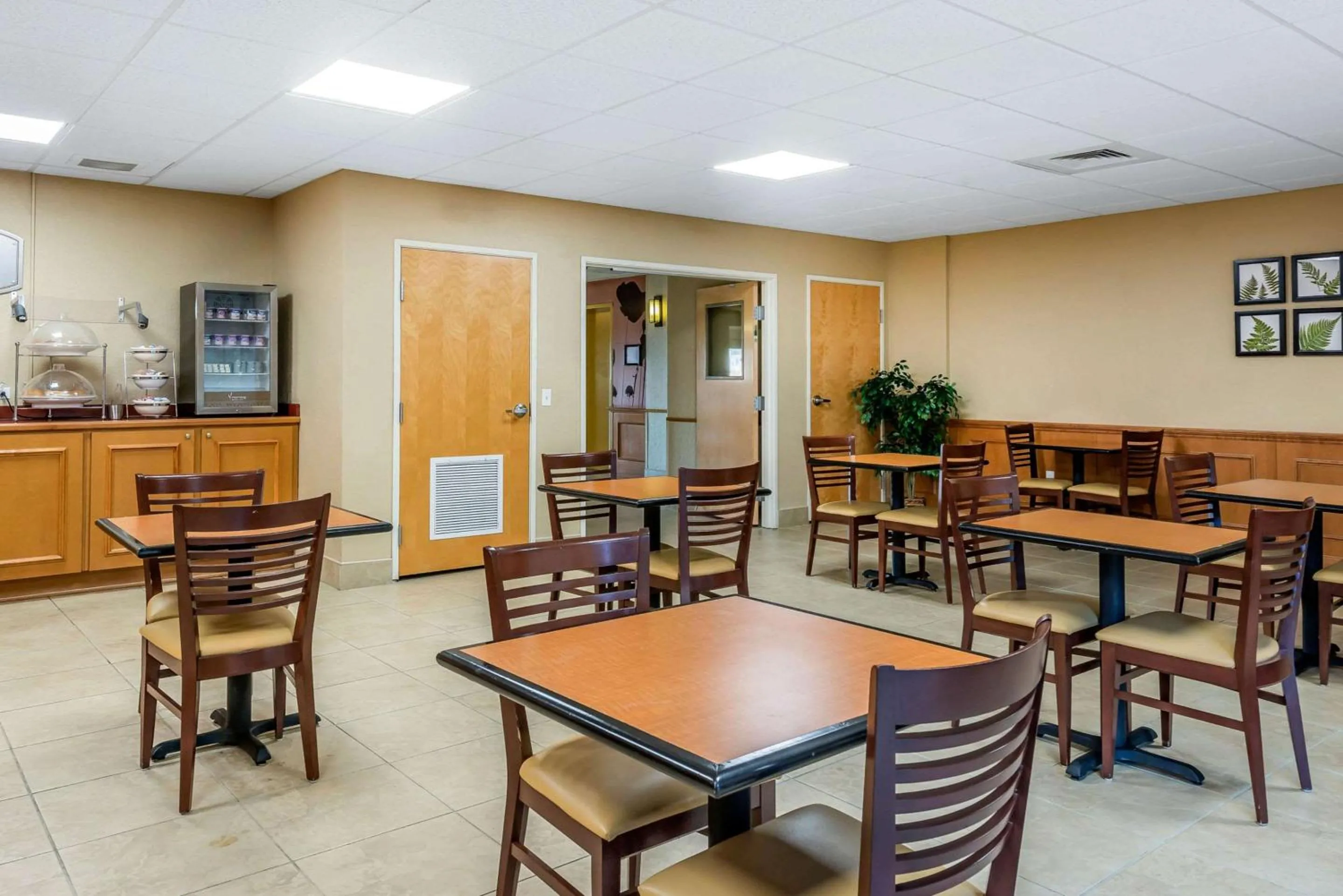 Restaurant/places to eat in Sleep Inn & Suites Ocala