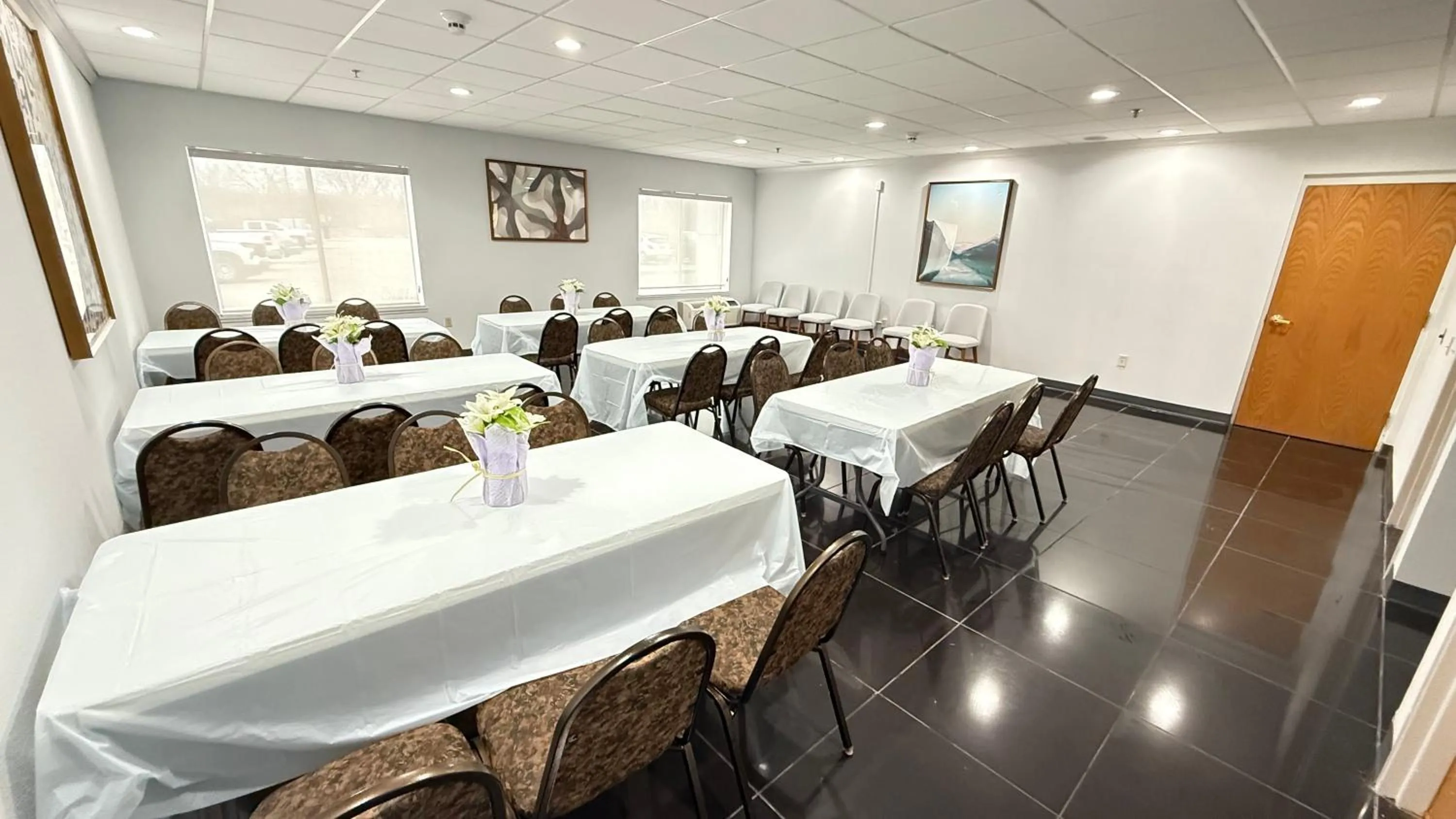 Meeting/conference room in Comfort Inn & Suites Madison East Interstate I-90