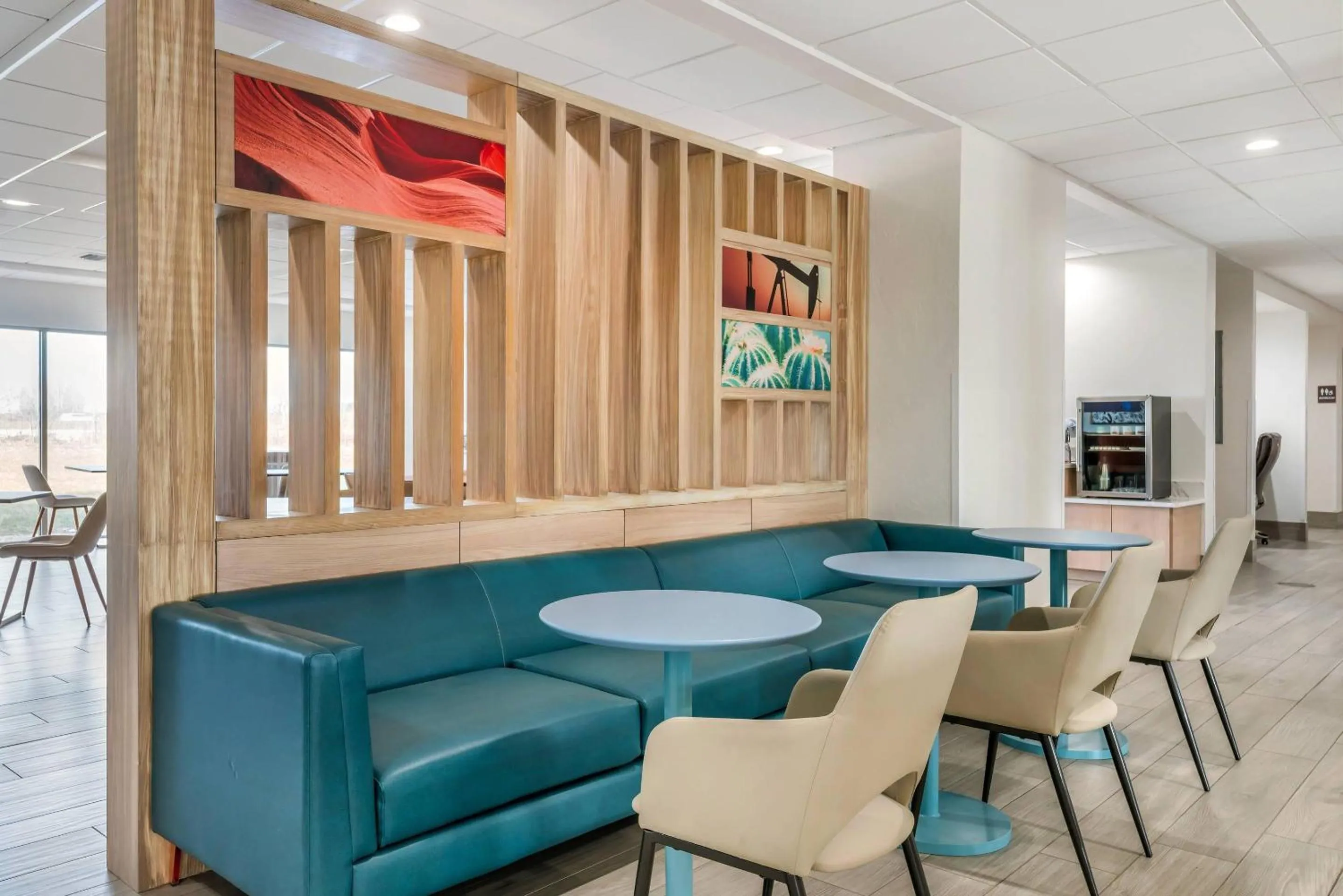 Lobby or reception in Comfort Inn & Suites Madison East Interstate I-90