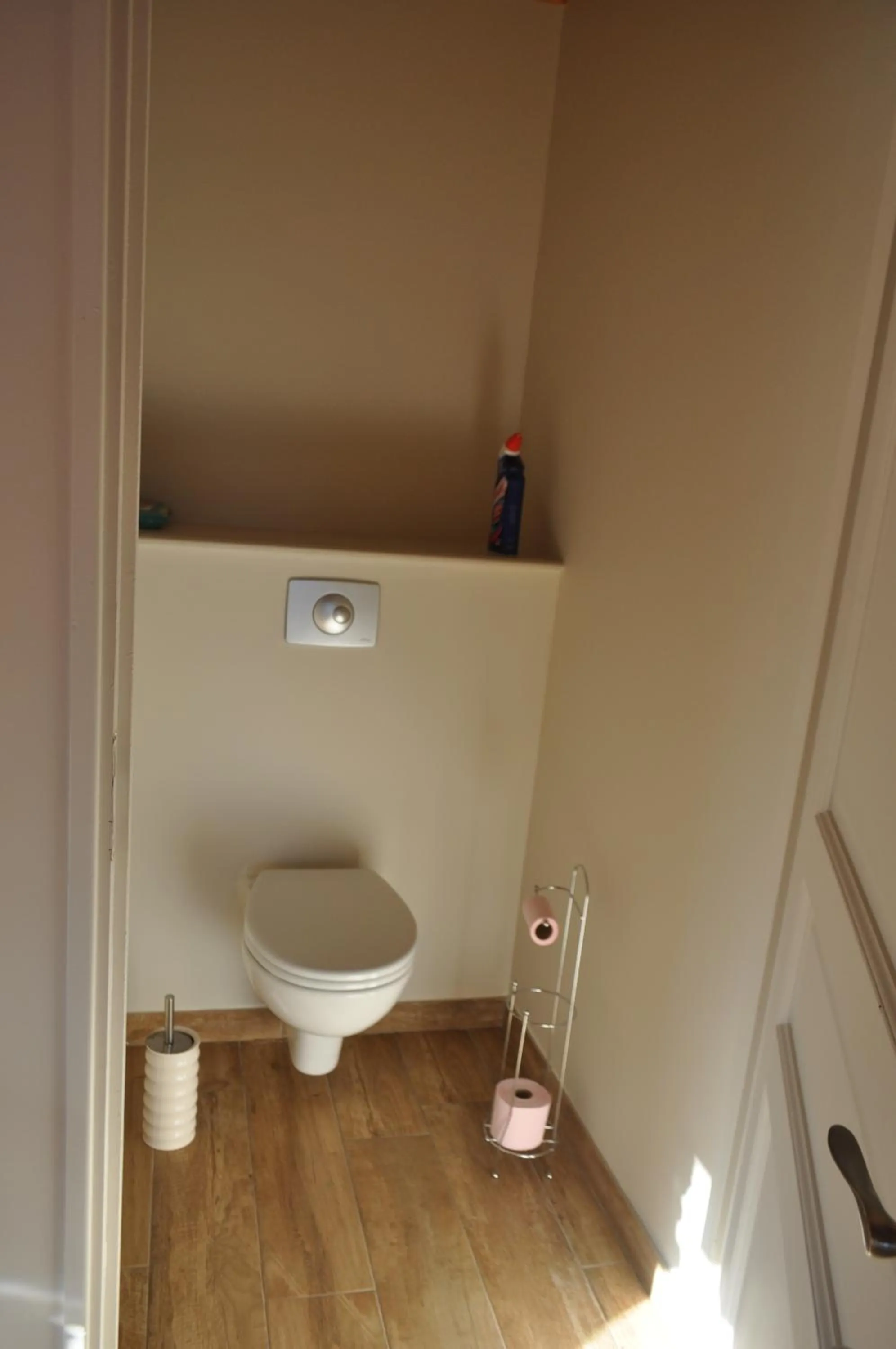 Toilet in Ma maison bleue