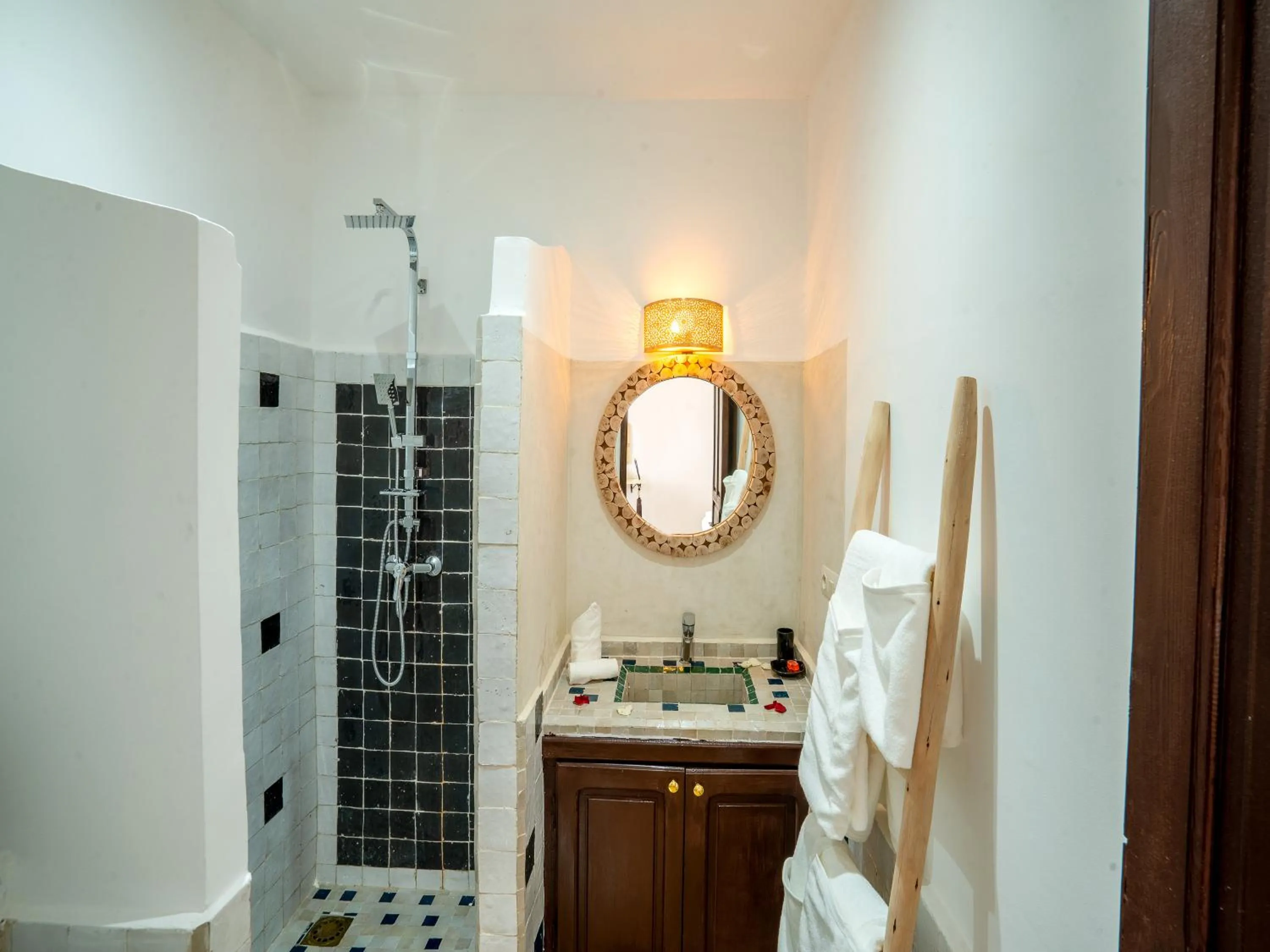 Bathroom in Riad Art & Emotions Boutique Hotel & Spa