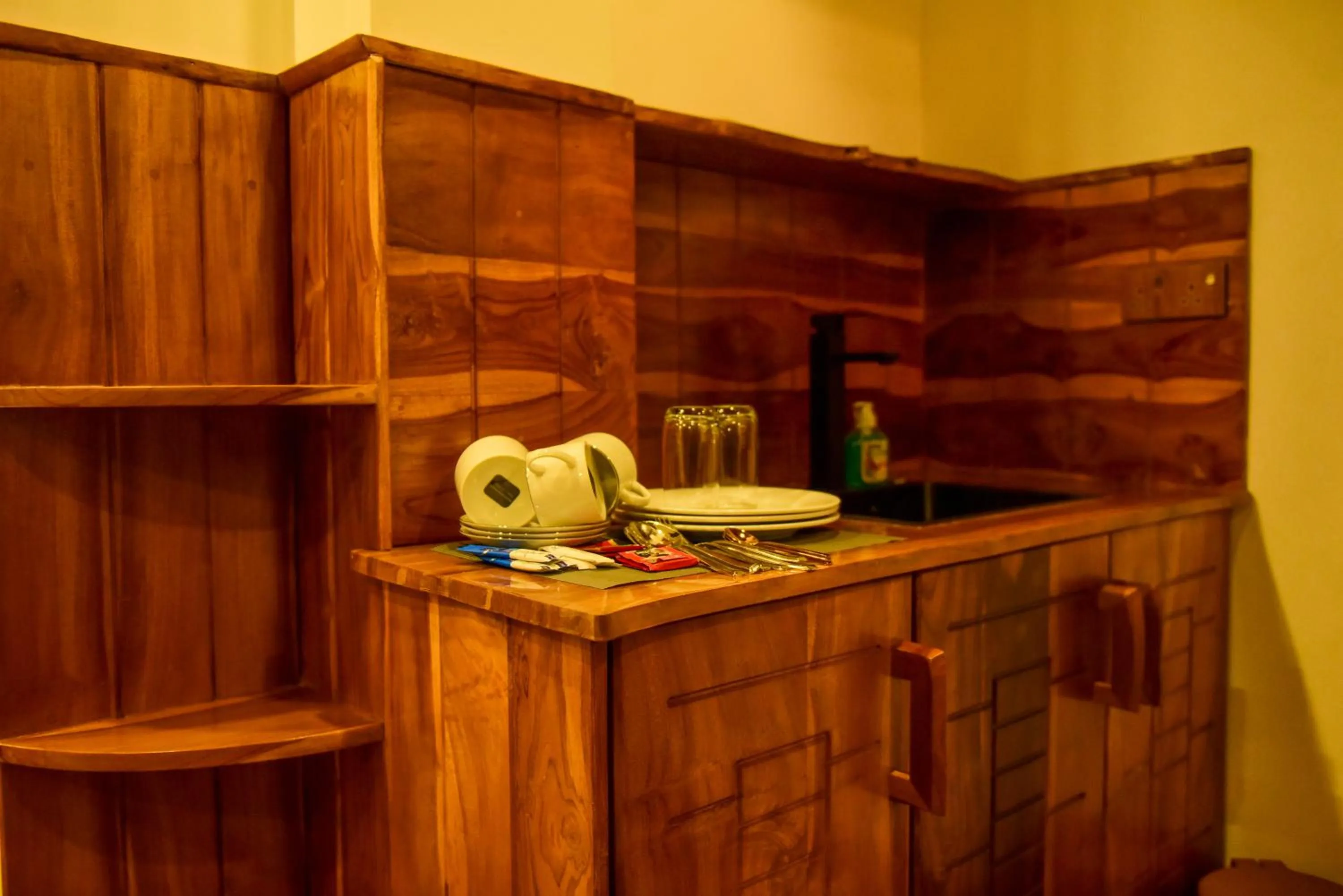 Kitchen or kitchenette in Cara White House