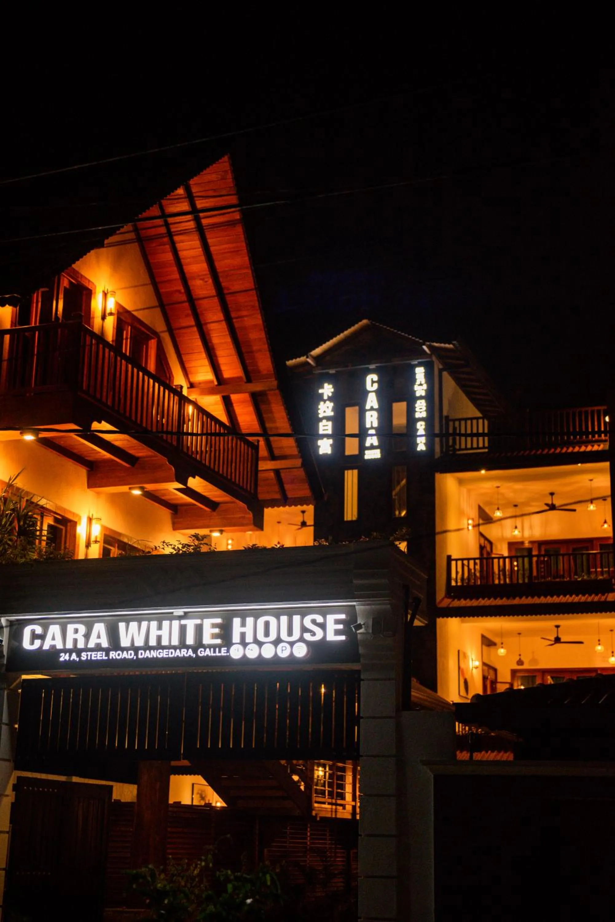 Property building in Cara White House