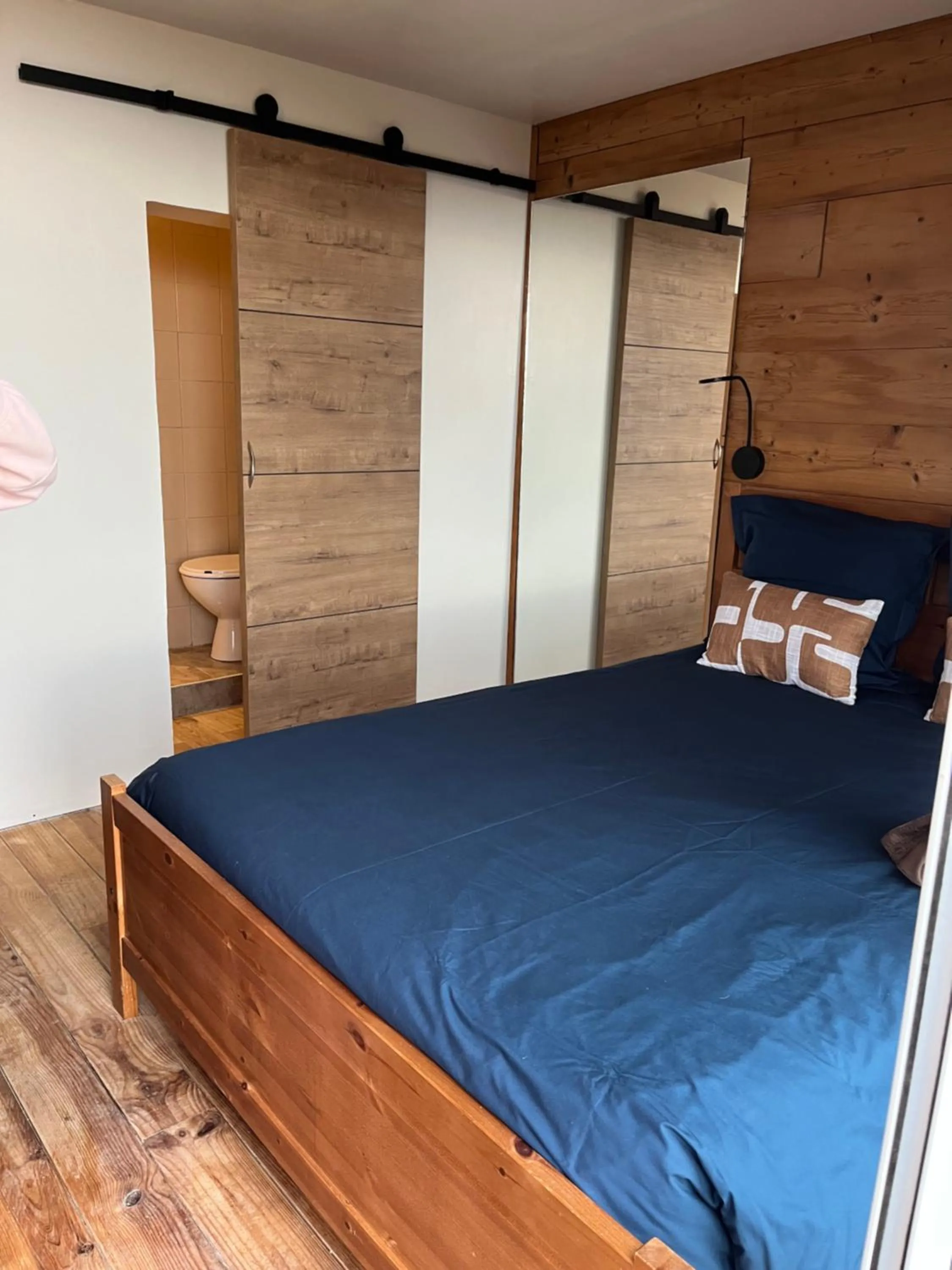 Bed in Maxilly appart