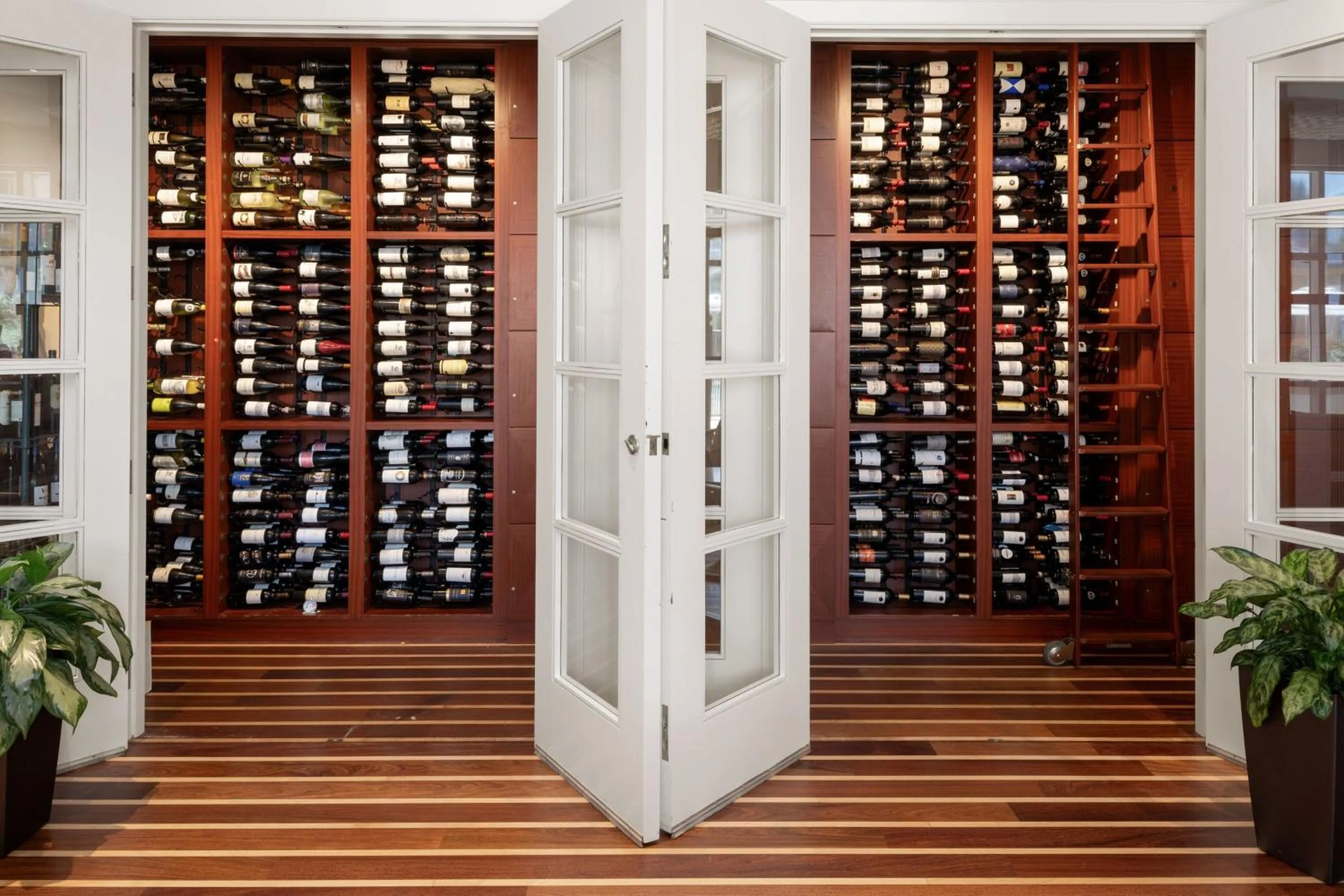 Restaurant/places to eat in Palm Beach Marriott Singer Island Beach Resort & Spa