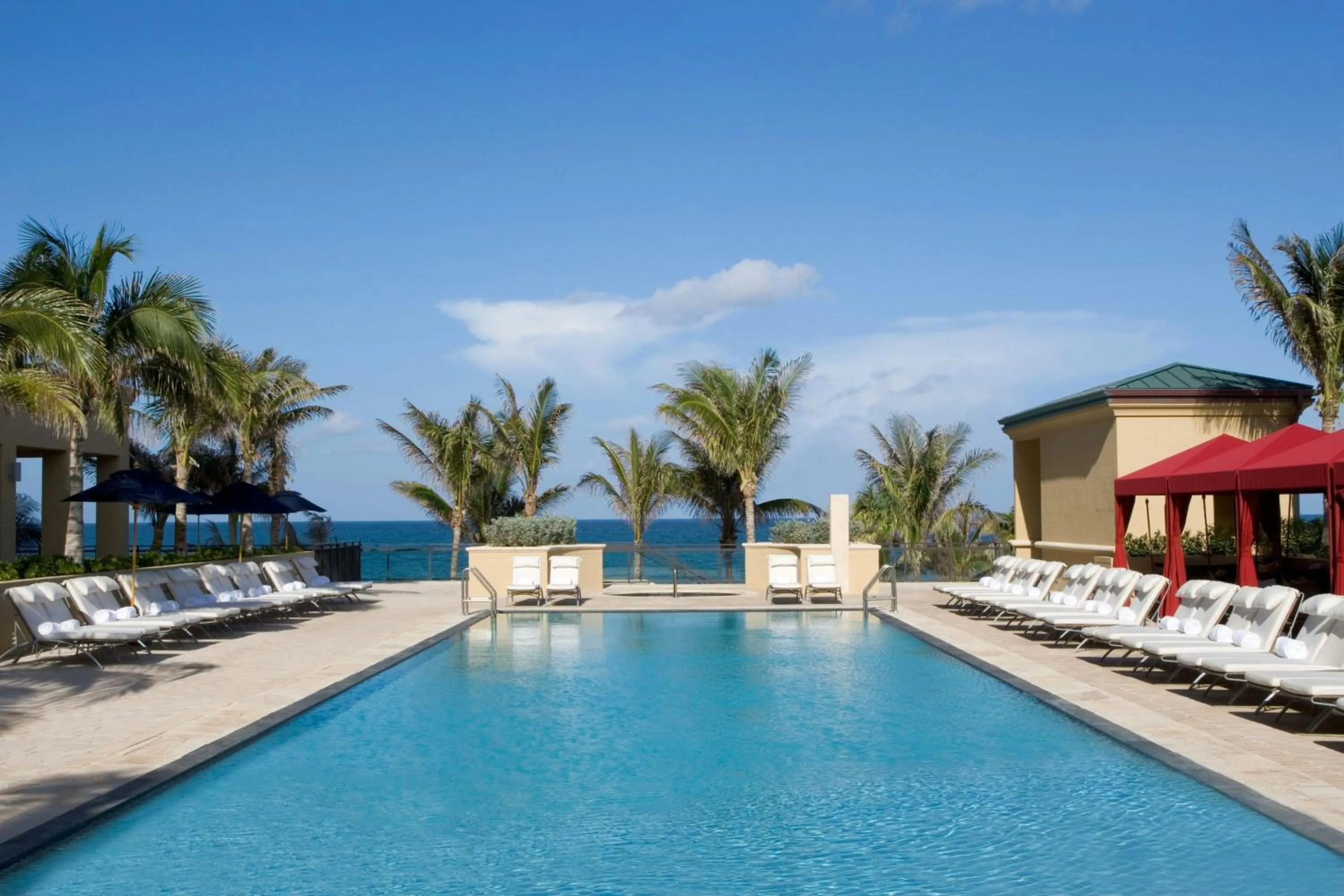 Swimming pool in Palm Beach Marriott Singer Island Beach Resort & Spa