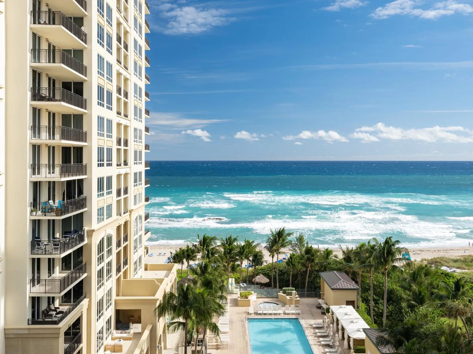 Swimming pool in Palm Beach Marriott Singer Island Beach Resort & Spa