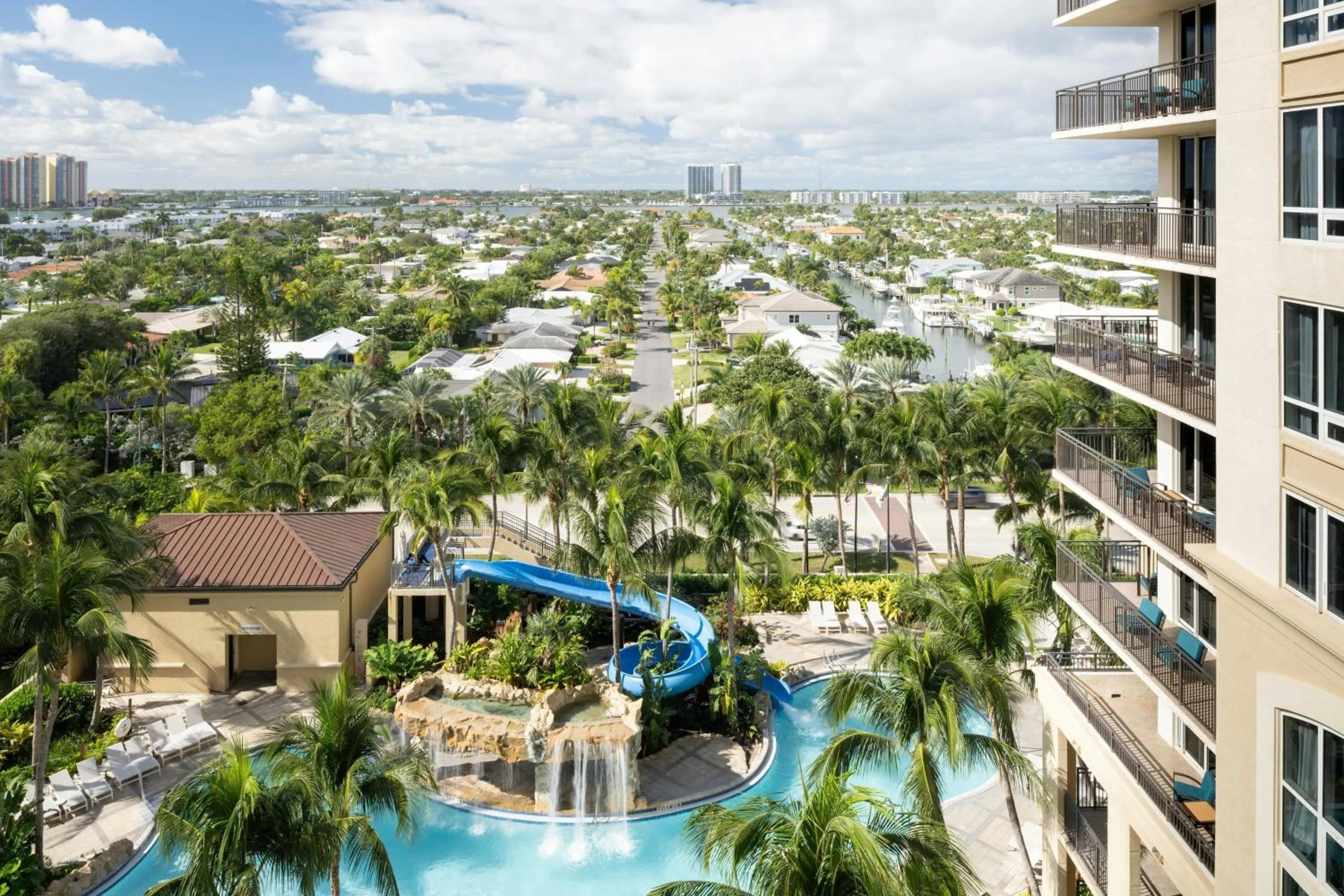 Photo of the whole room in Palm Beach Marriott Singer Island Beach Resort & Spa