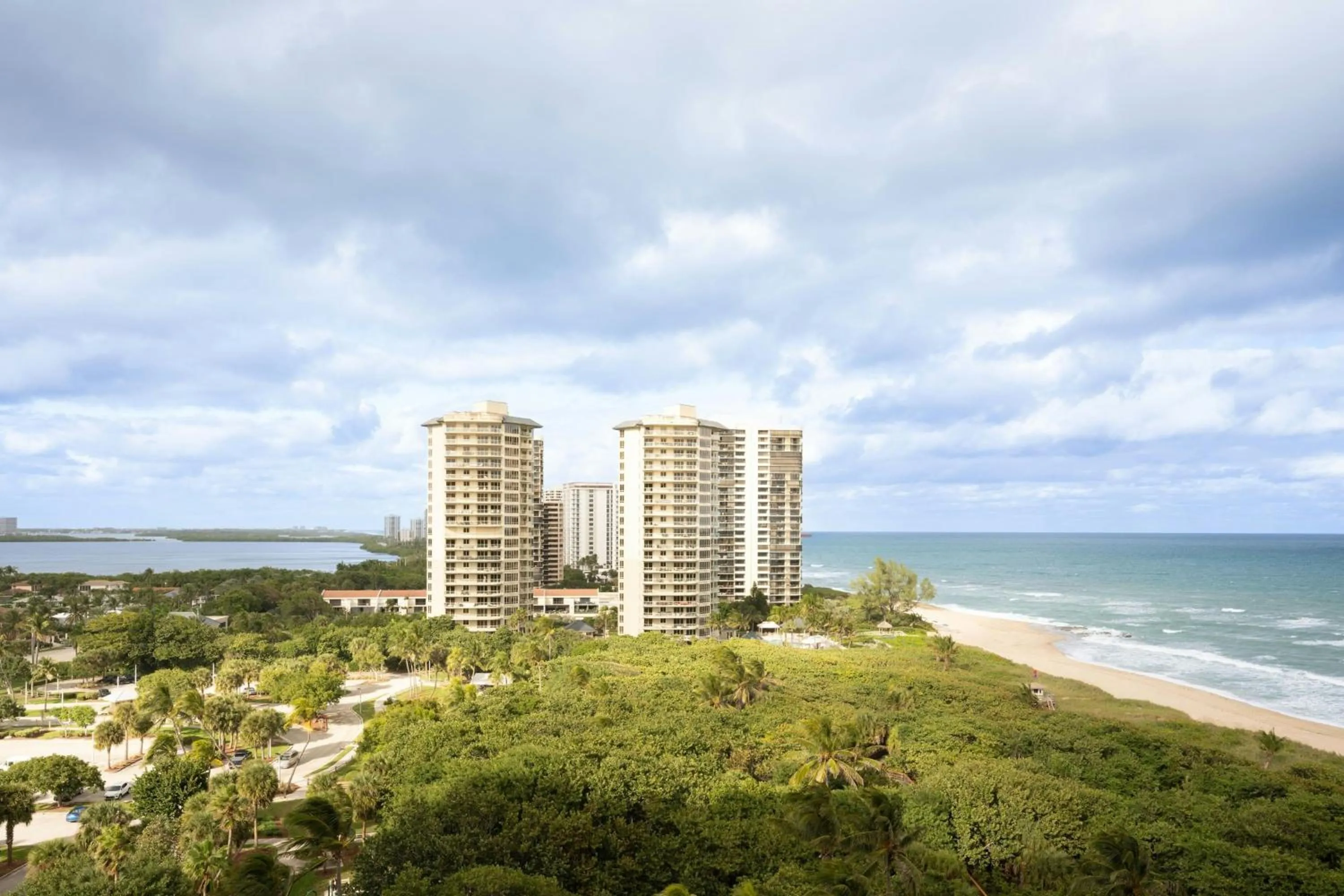 Photo of the whole room in Palm Beach Marriott Singer Island Beach Resort & Spa