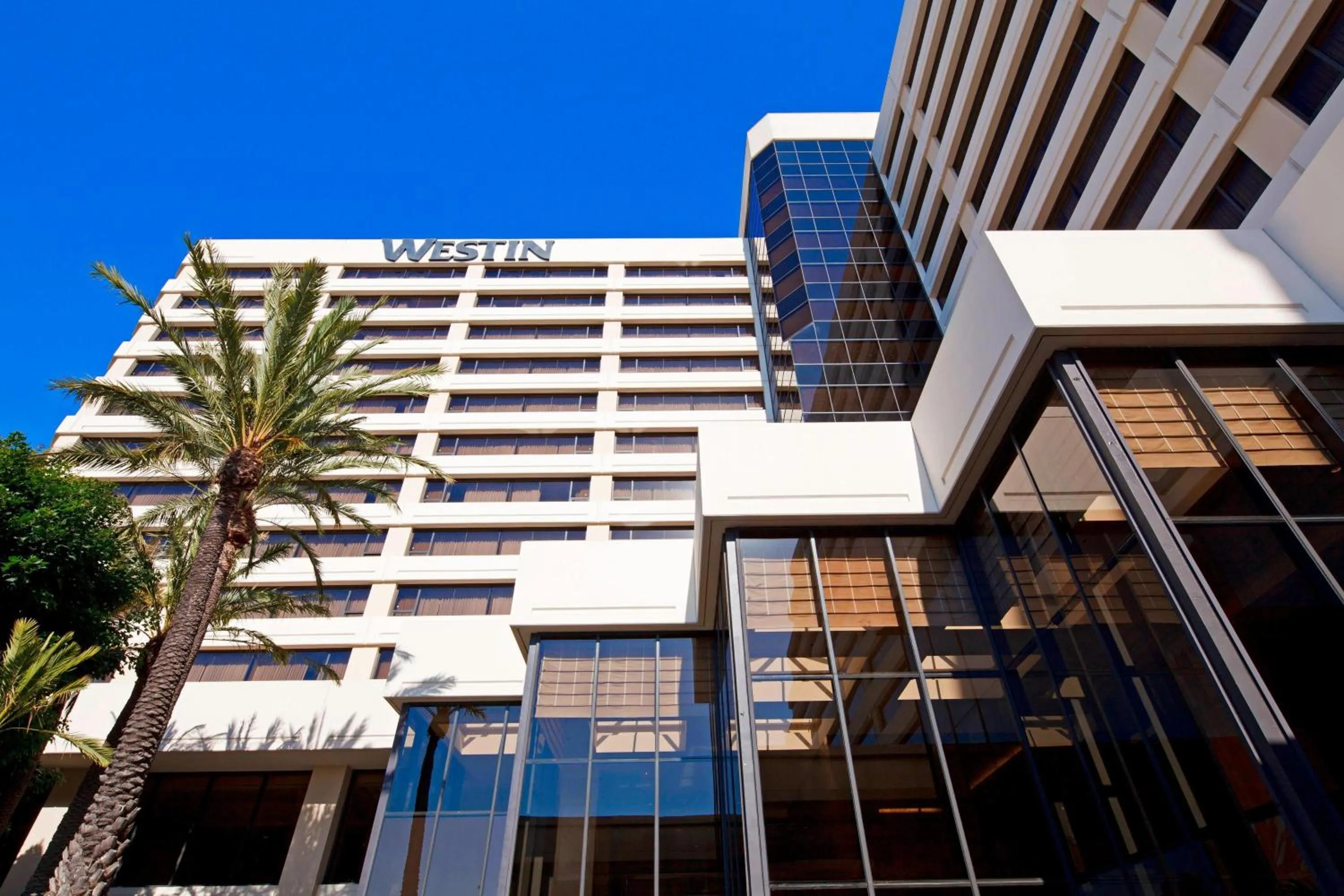 Property building in The Westin Los Angeles Airport