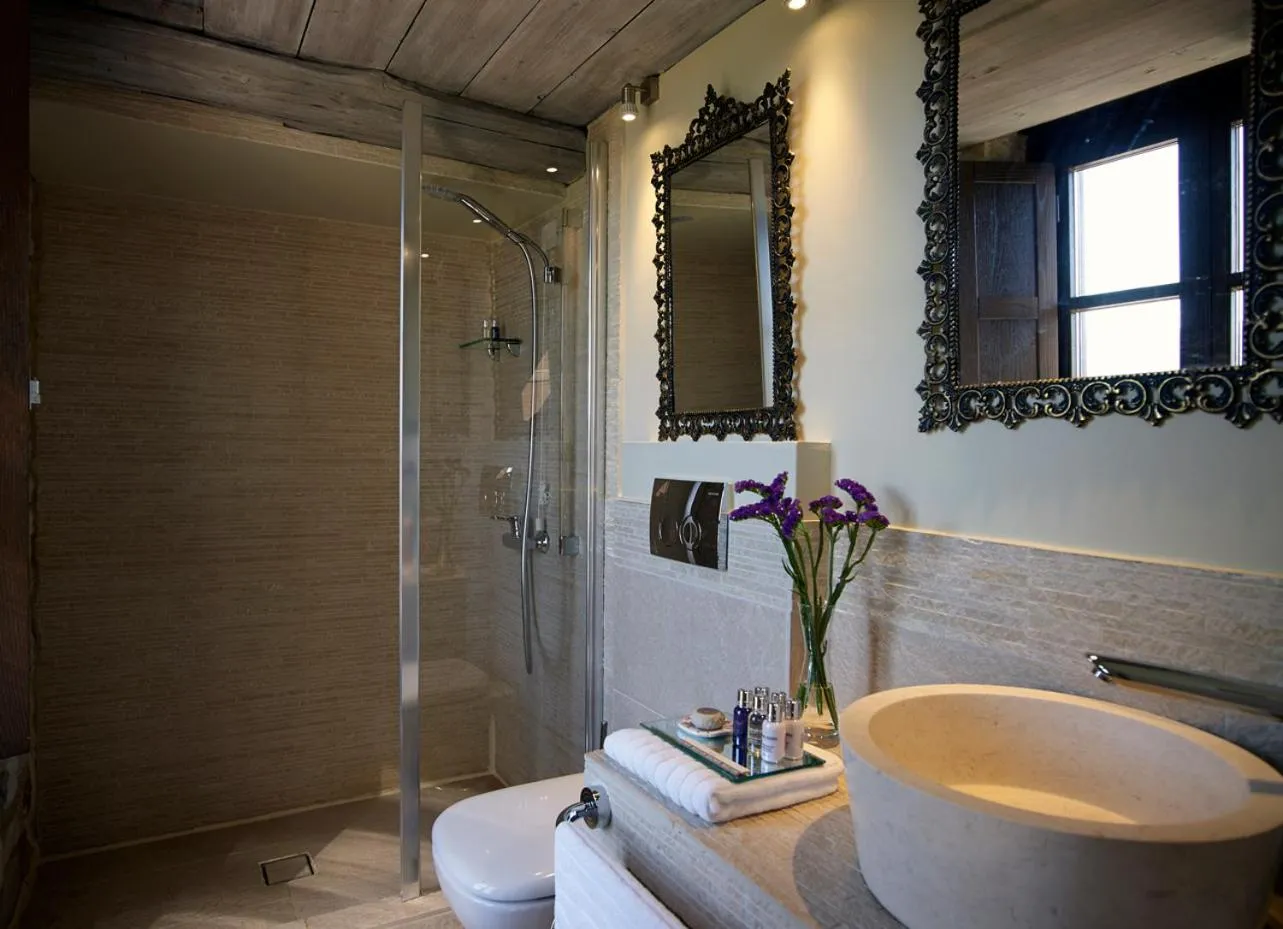 Shower in Villa Vager