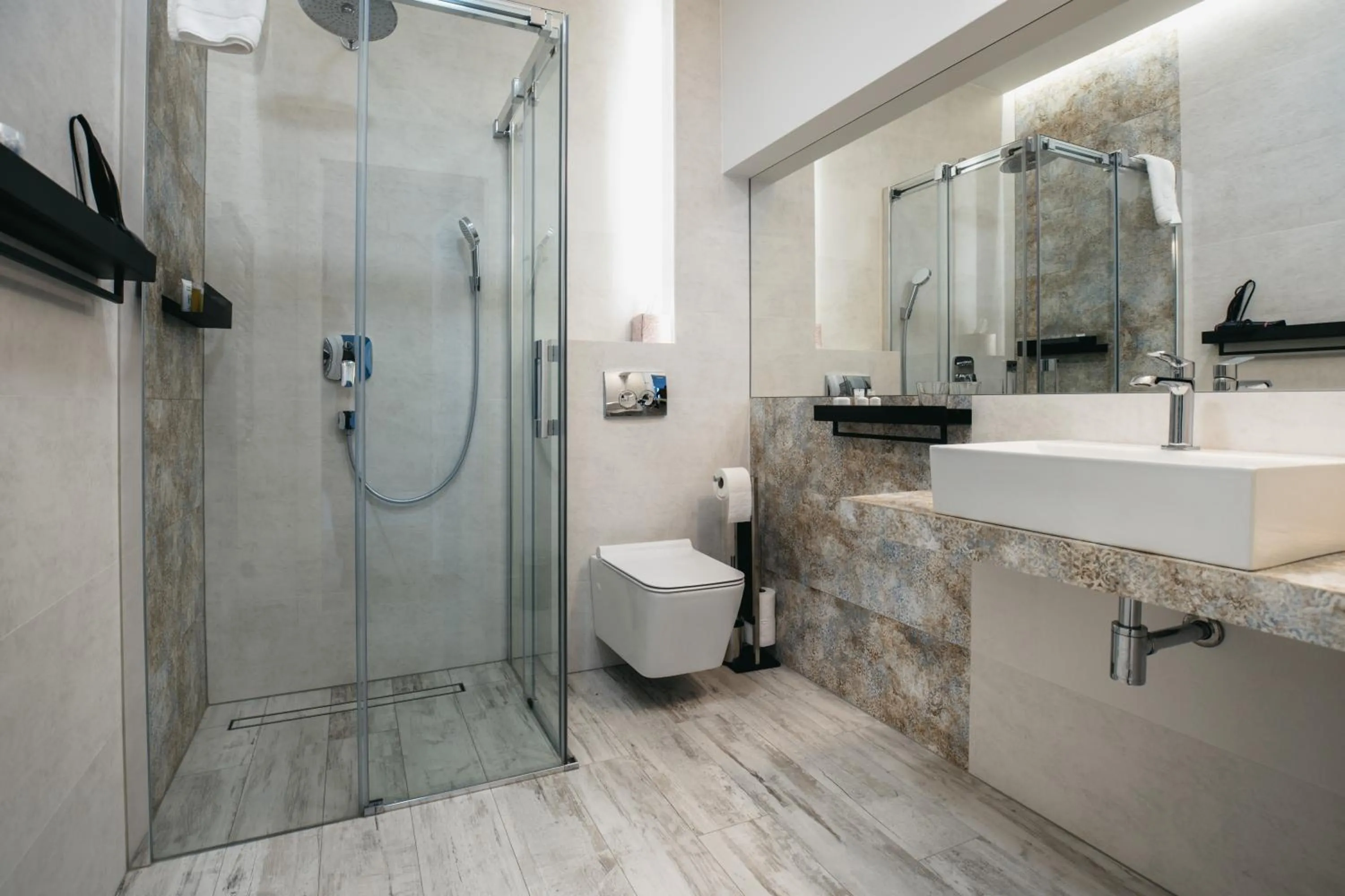 Shower in Altara Apartamenty Centrum - Free Parking