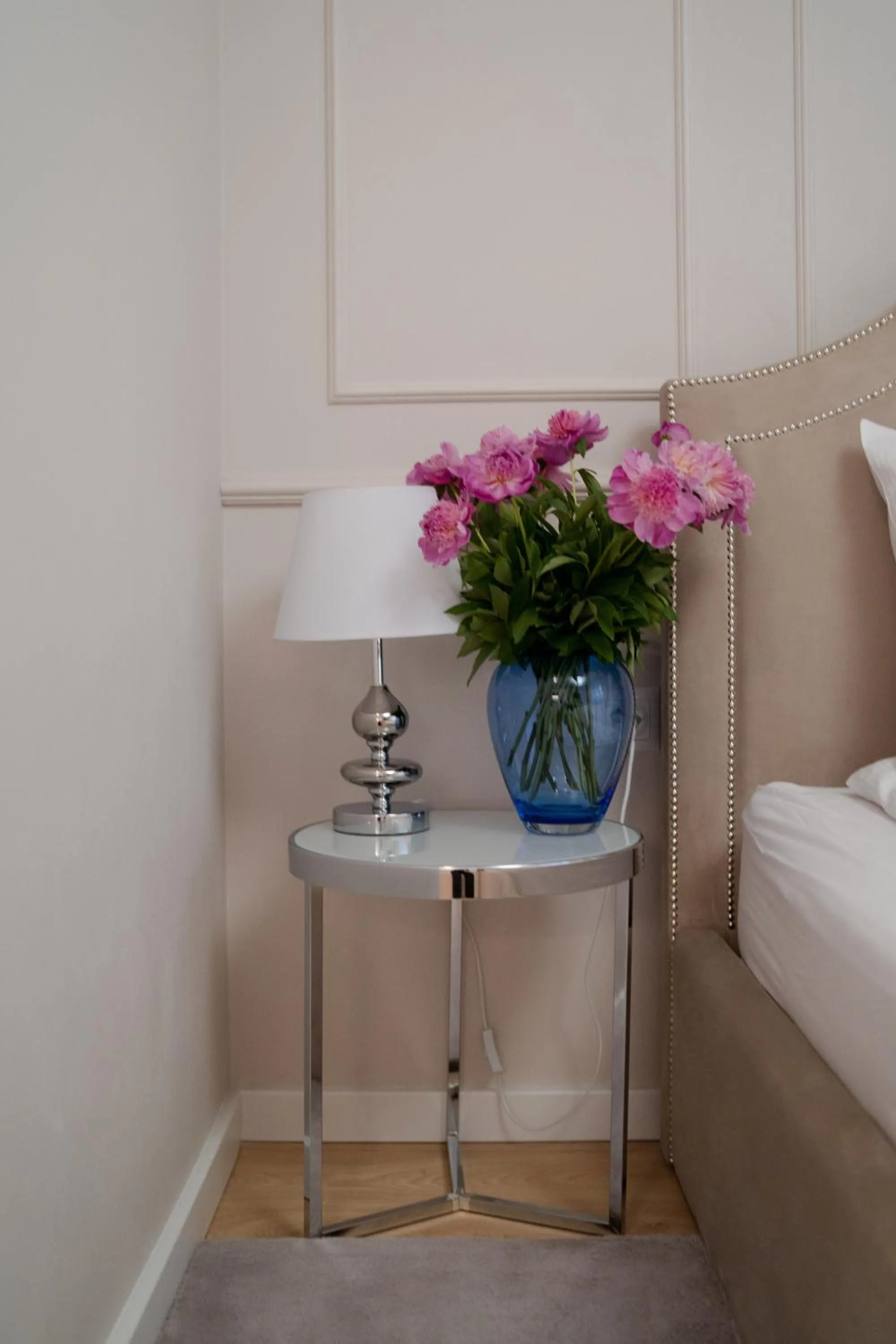 Decorative detail, Bed in Altara Apartamenty Centrum - Free Parking