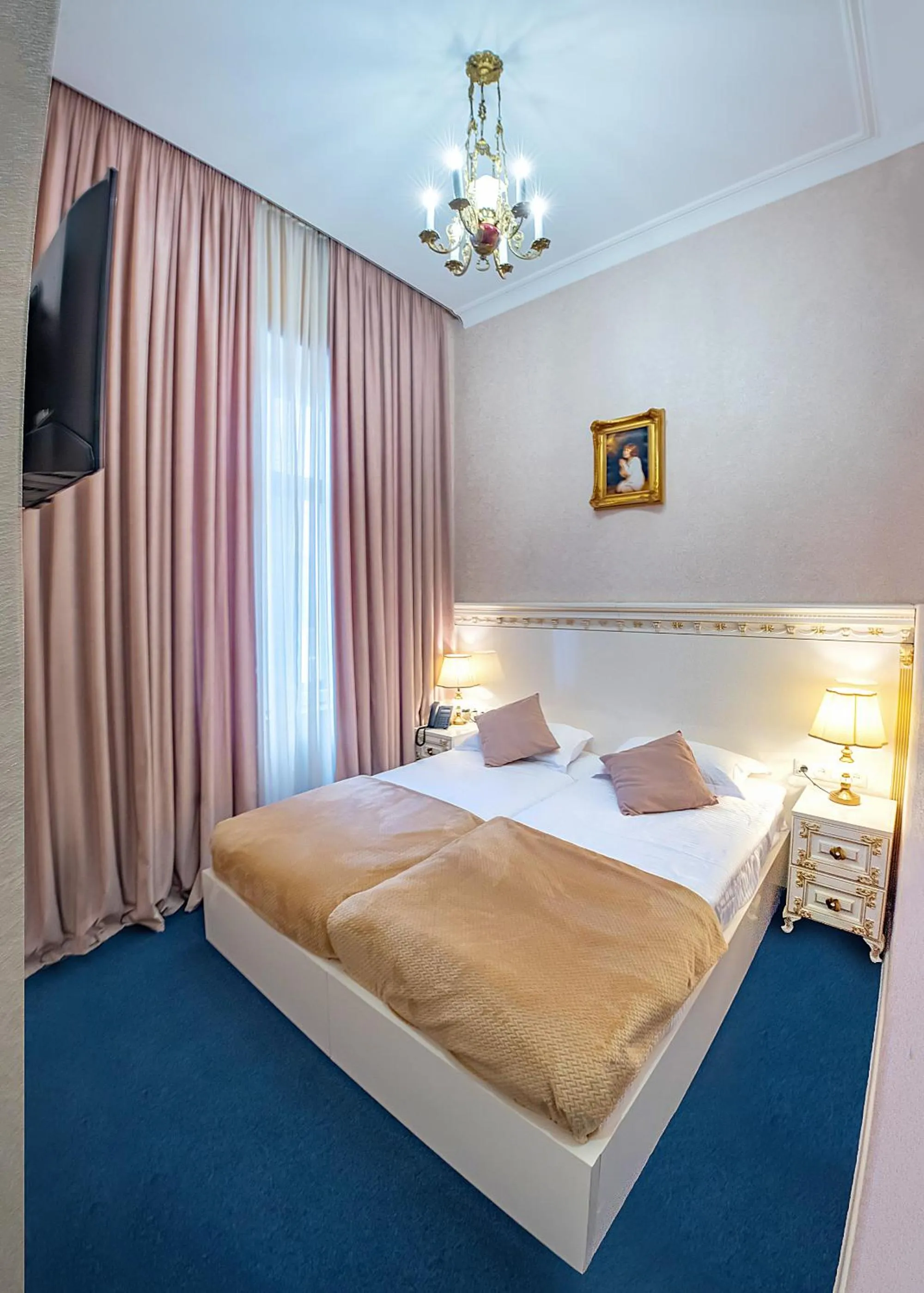 Bed in Vintage Hotel