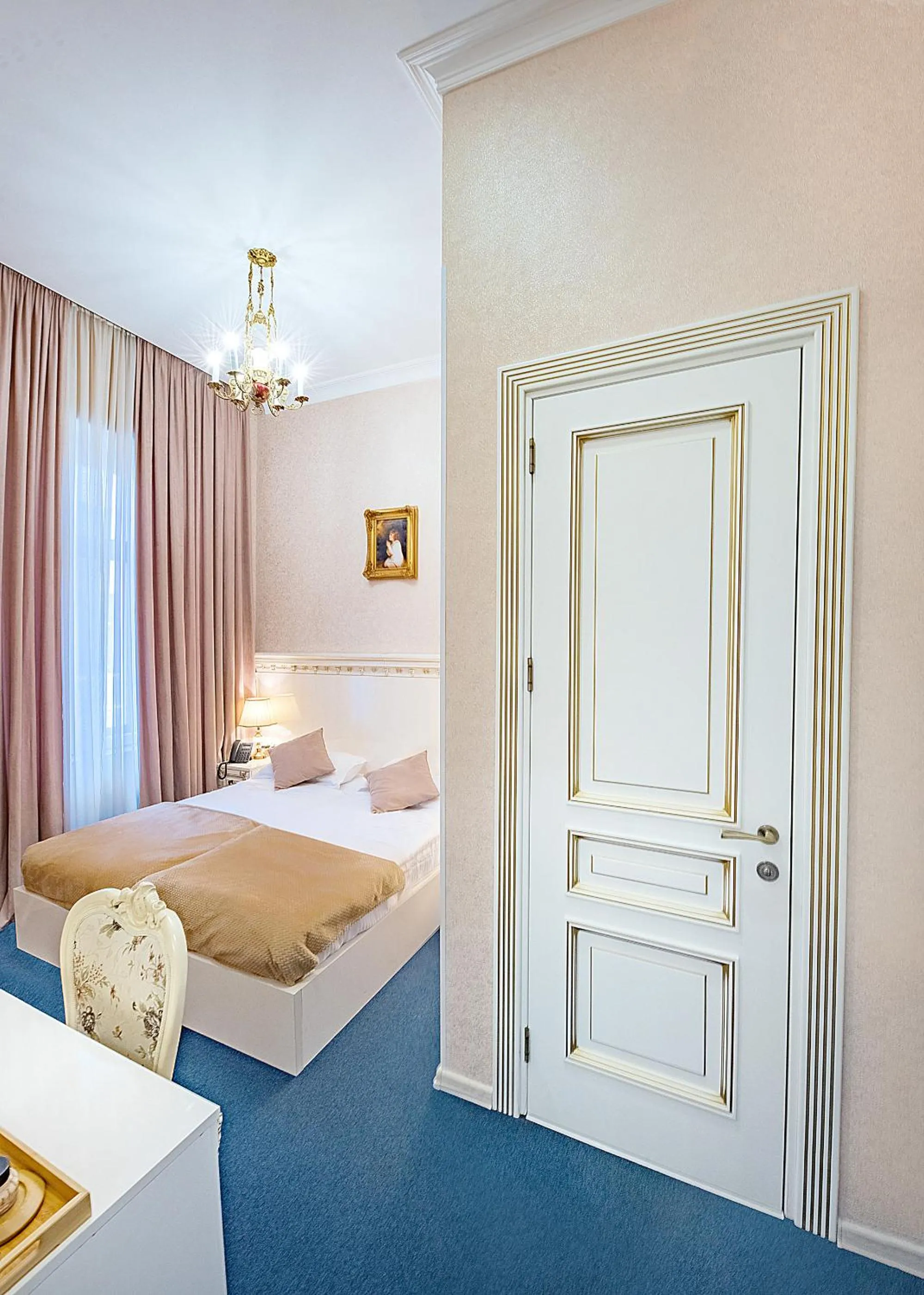 Bed in Vintage Hotel