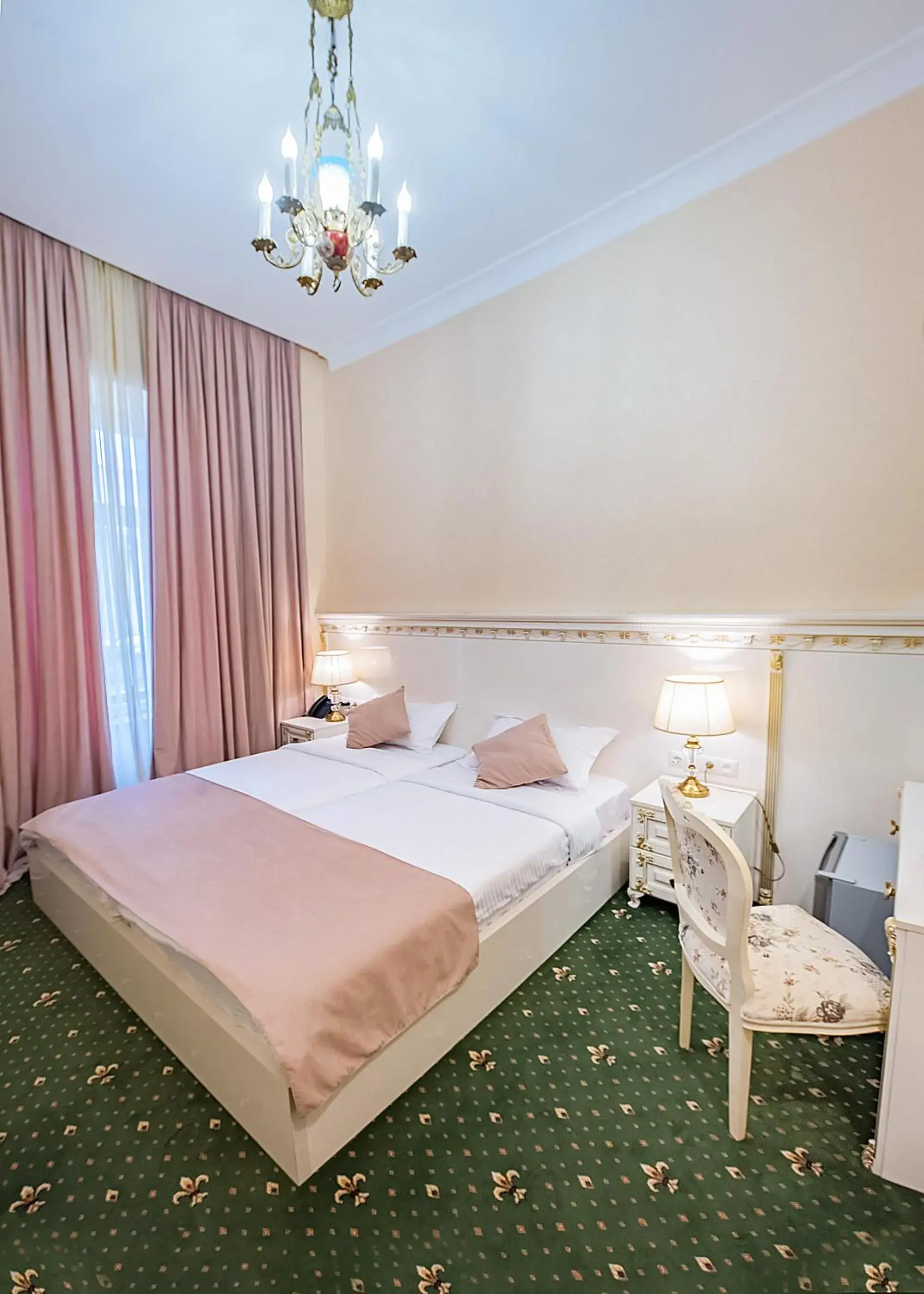 Double or Twin Room - single occupancy in Vintage Hotel Double or Twin Room - single occupancy in Vintage Hotel