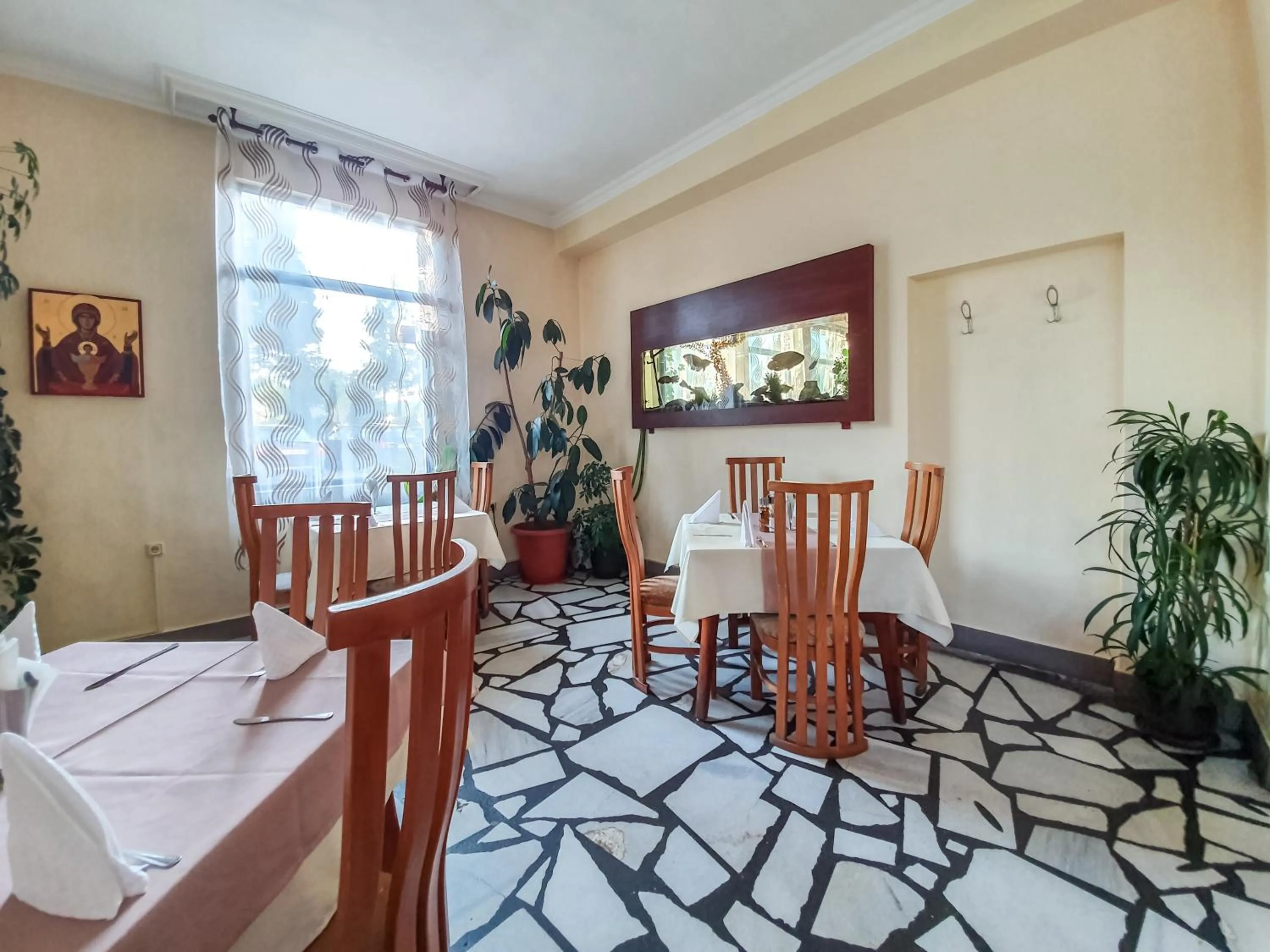 Restaurant/places to eat in Dolna Bania Hotel