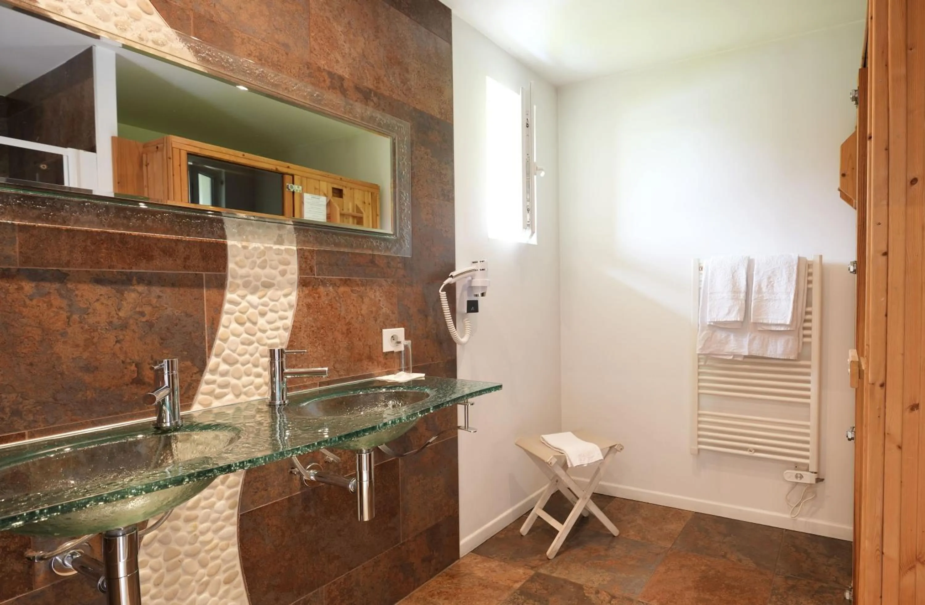 Bathroom in San-Val' Eau