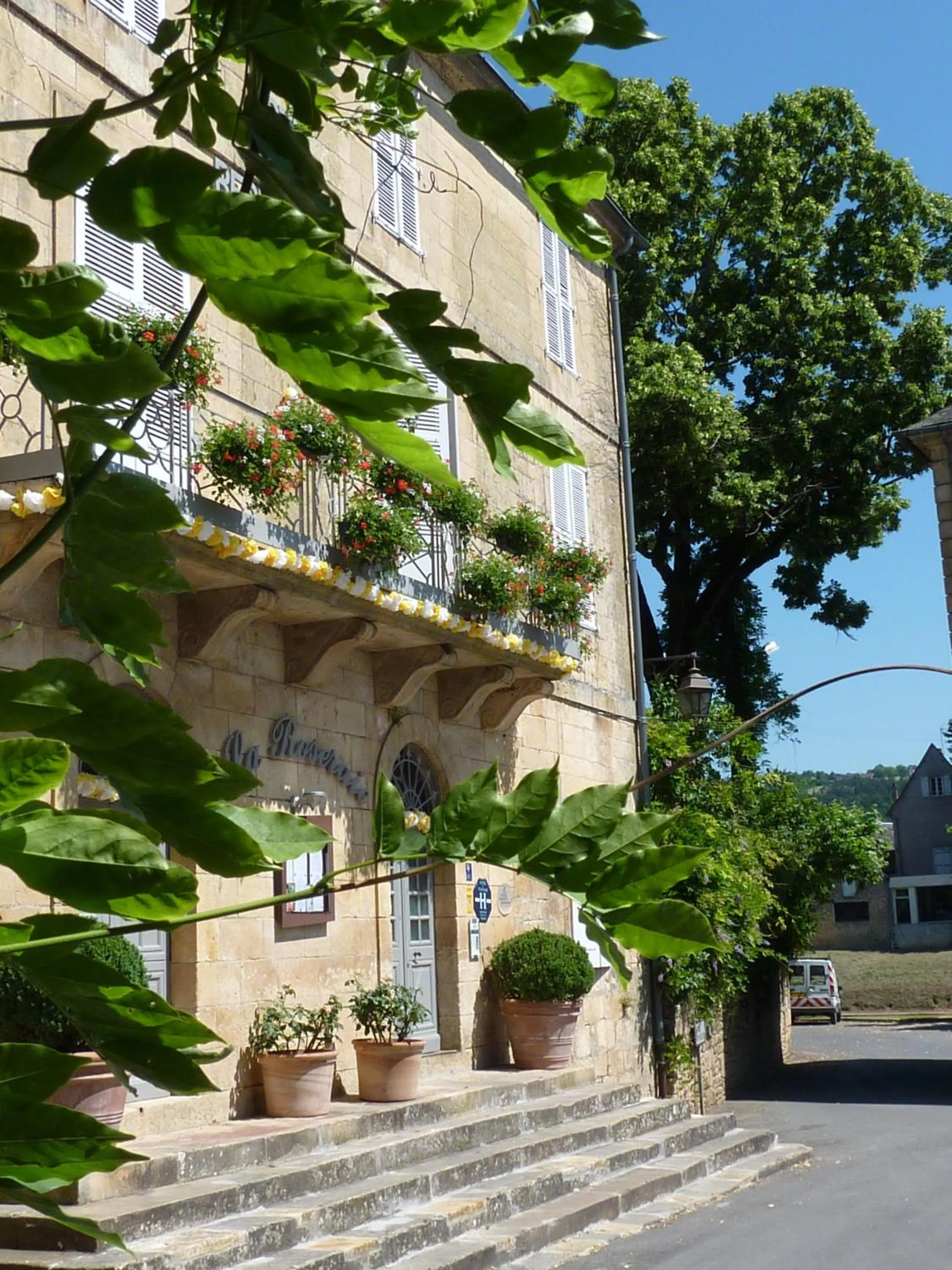 Property building in La Roseraie Hôtel Restaurant