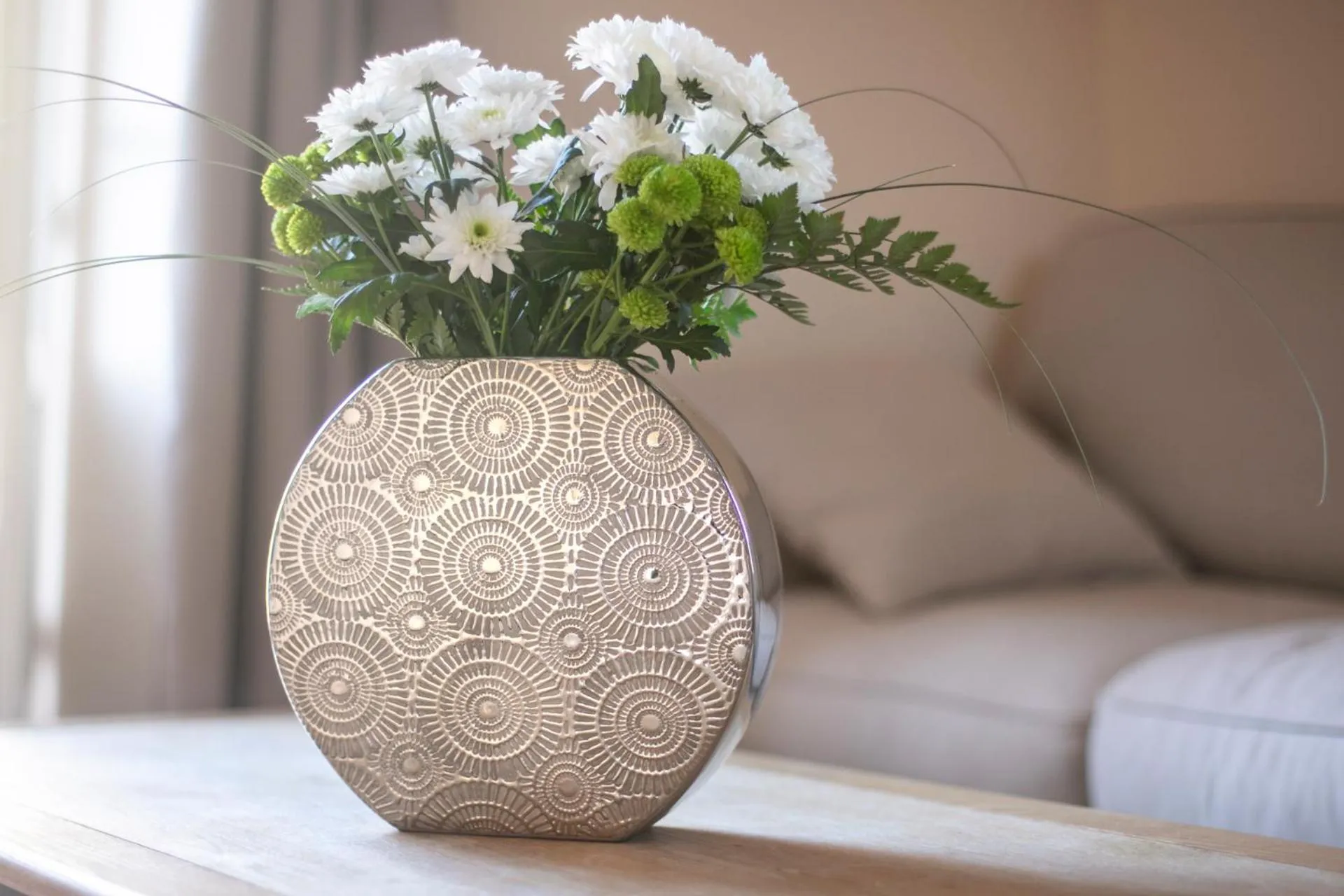 Decorative detail, Bed in La Roseraie Hôtel Restaurant