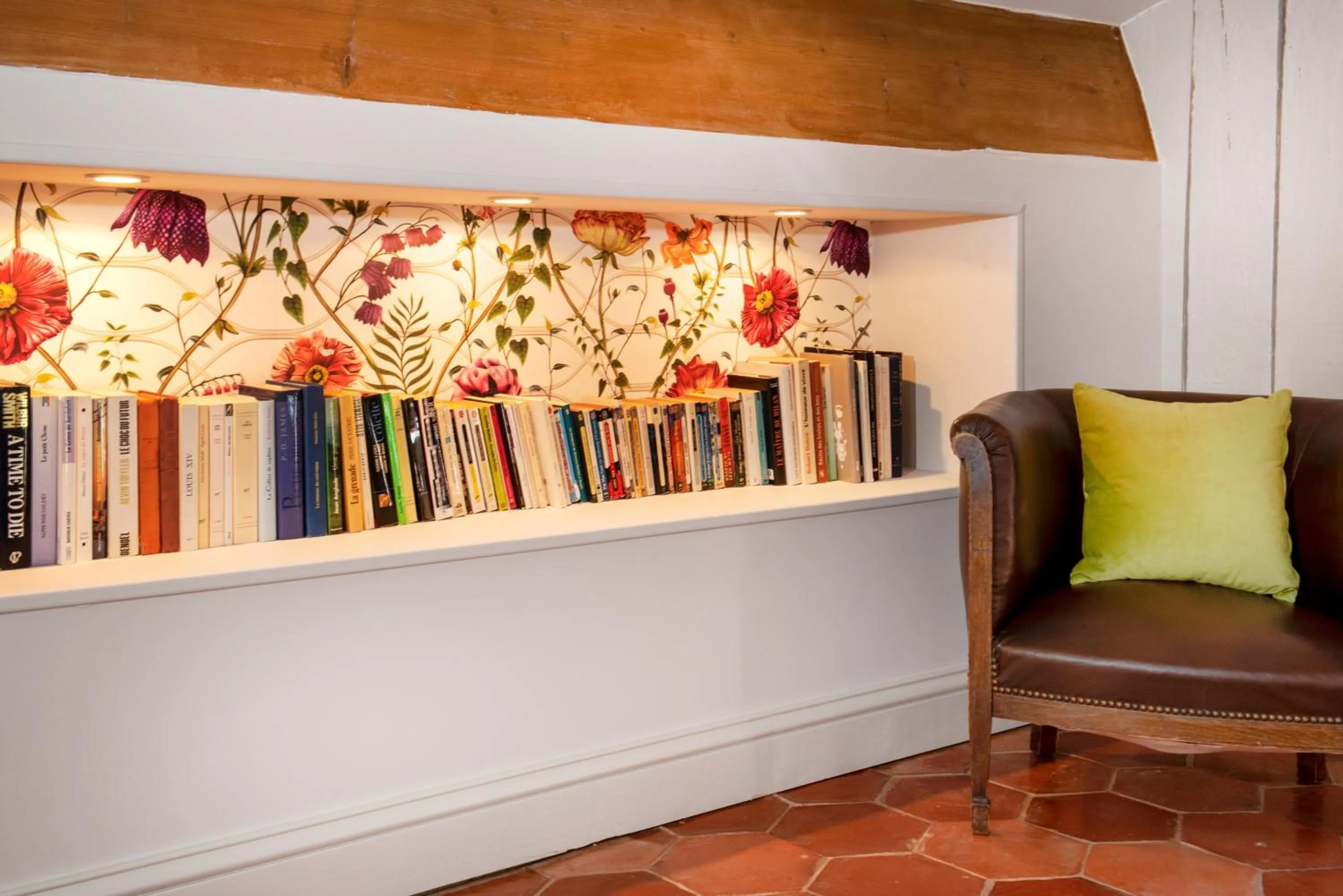 Library in Le Clair de la Plume - Teritoria