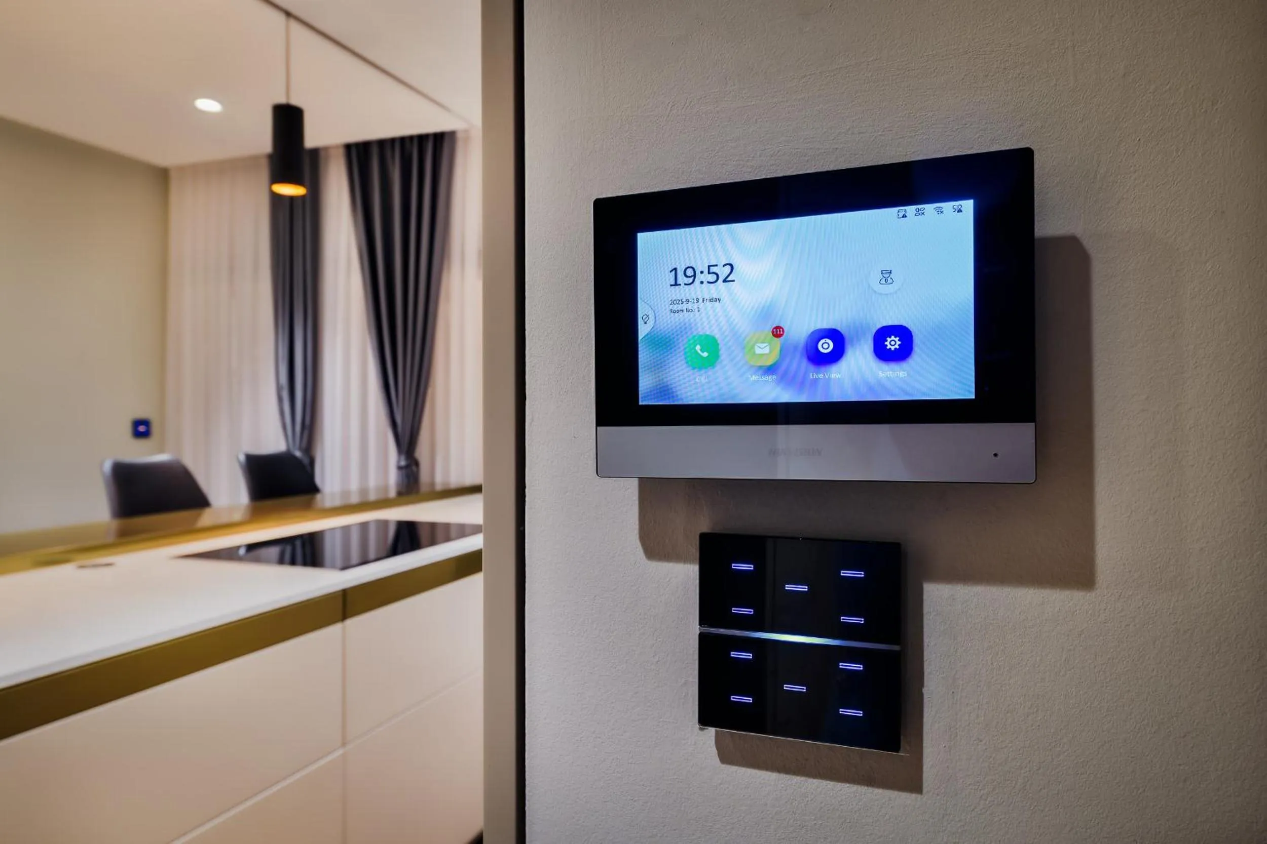 TV and multimedia in Villa Madison