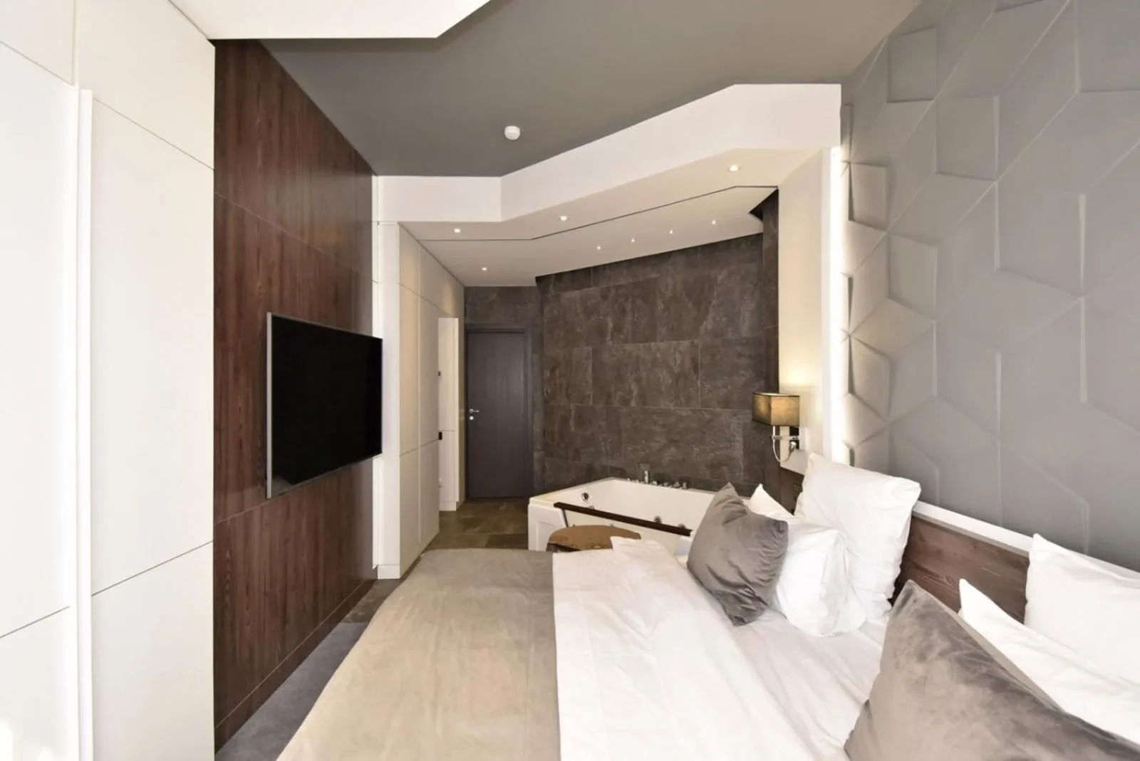 Bed in Avenue ApartHotel