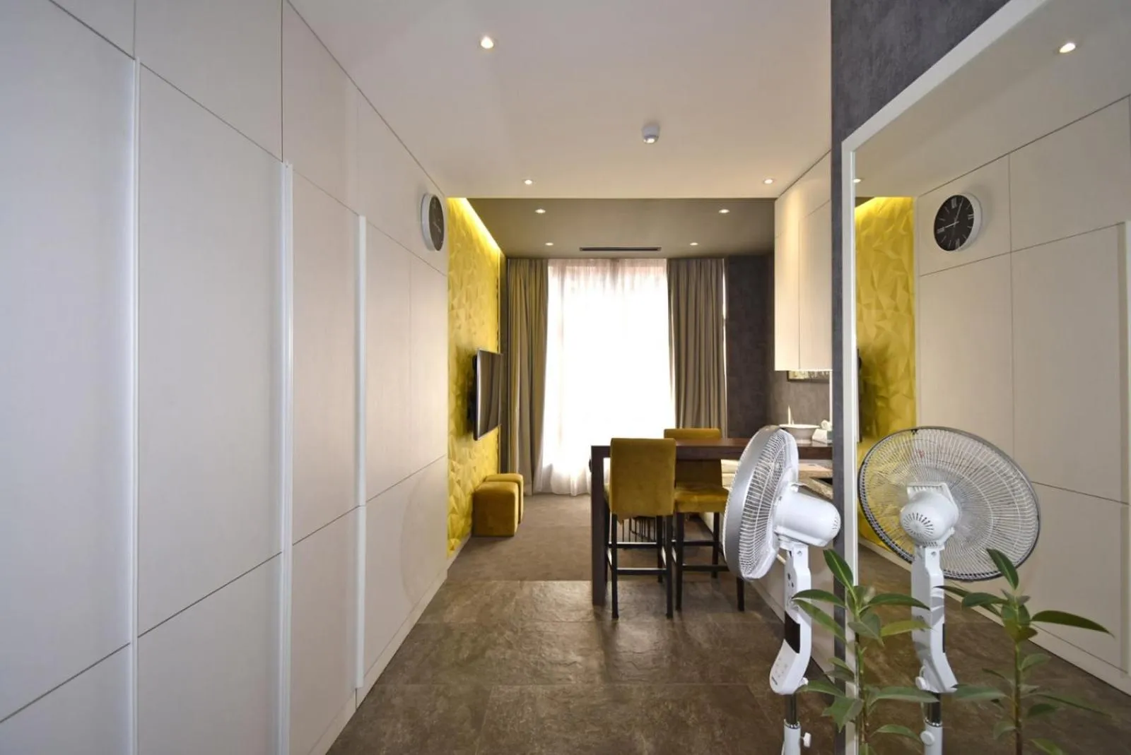 Photo of the whole room in Avenue ApartHotel