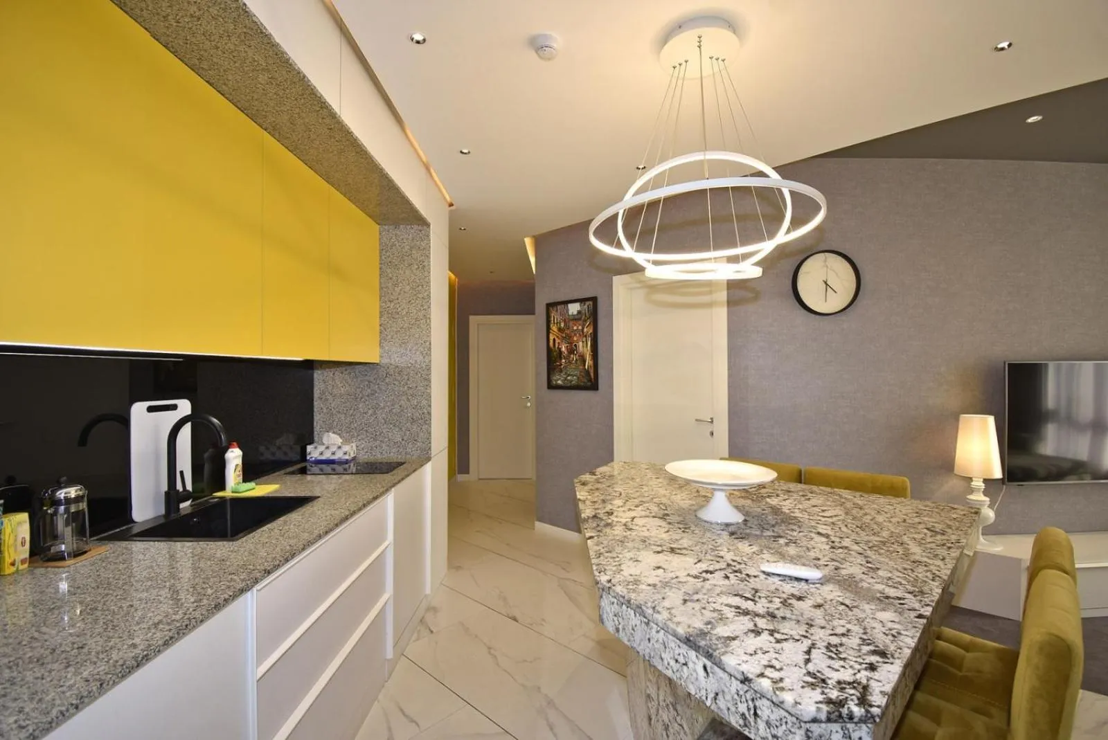 Kitchen or kitchenette in Avenue ApartHotel