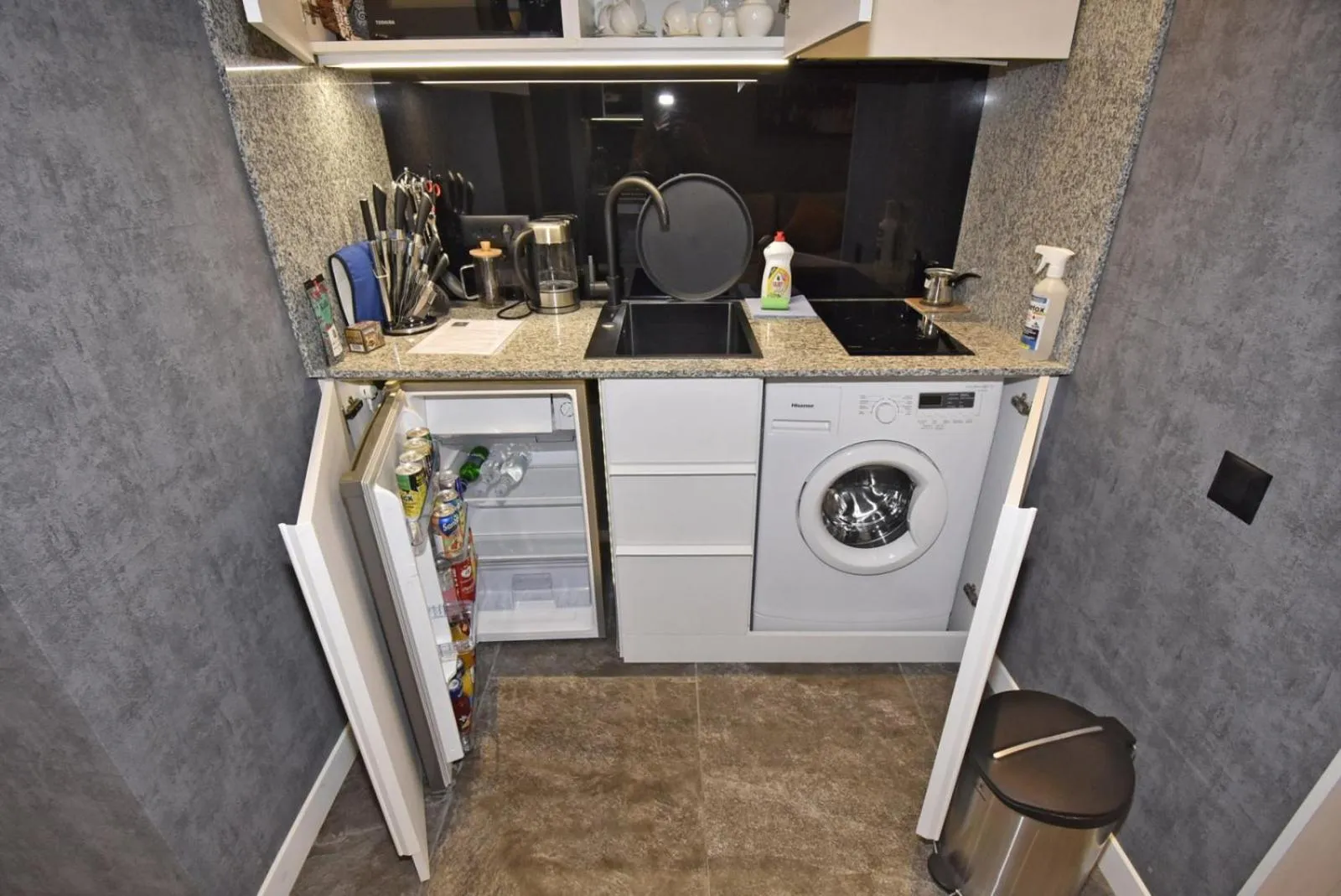 Kitchen or kitchenette in Avenue ApartHotel