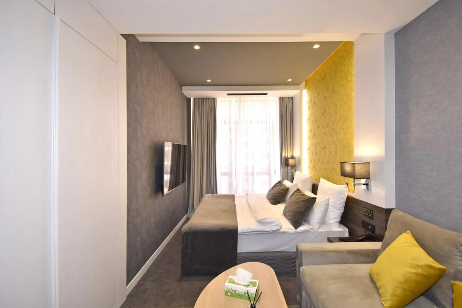 Photo of the whole room, Bed in Avenue ApartHotel