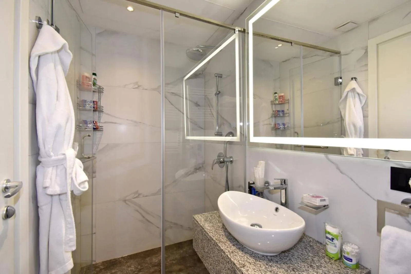 Bathroom in Avenue ApartHotel