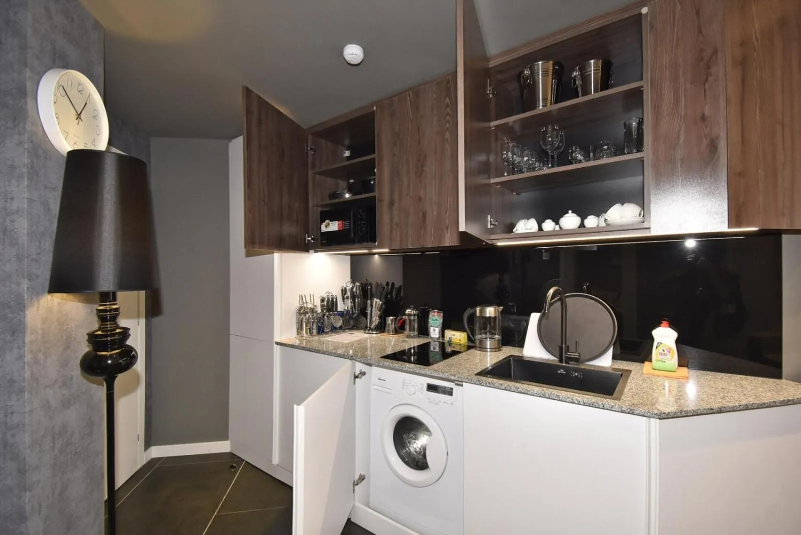 Kitchen or kitchenette in Avenue ApartHotel