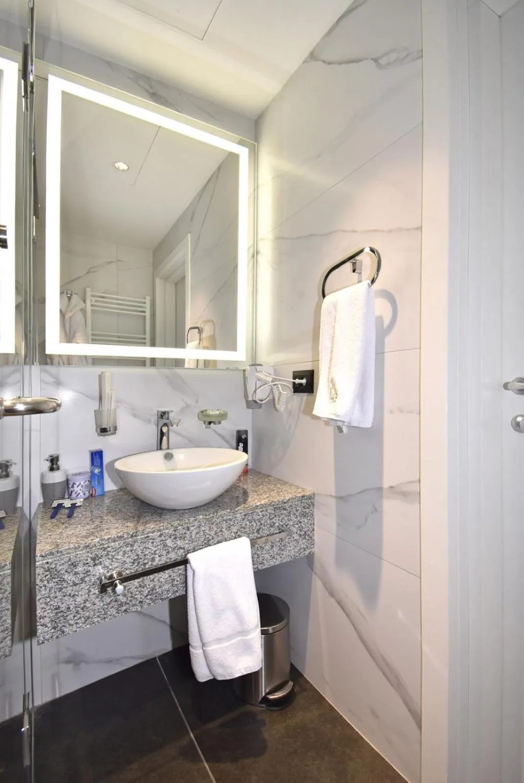 Bathroom in Avenue ApartHotel