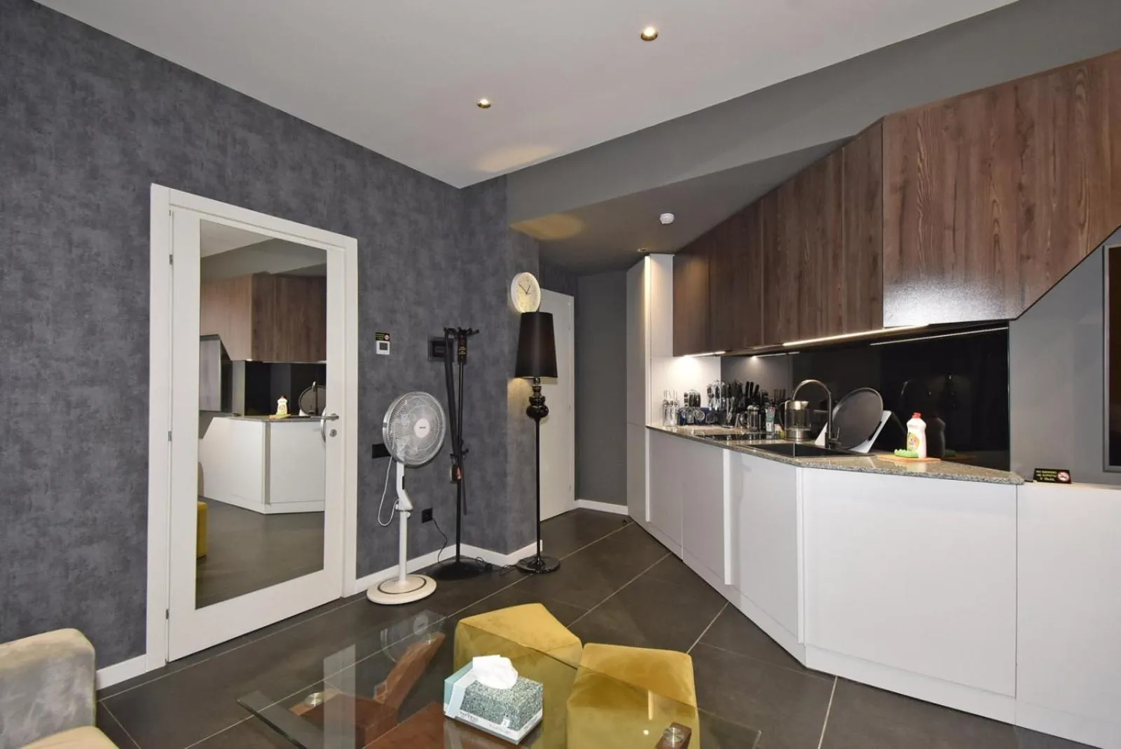 Kitchen or kitchenette in Avenue ApartHotel