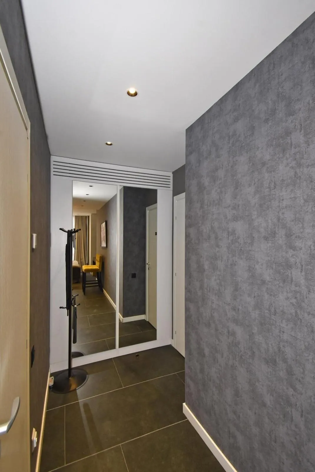 Photo of the whole room in Avenue ApartHotel