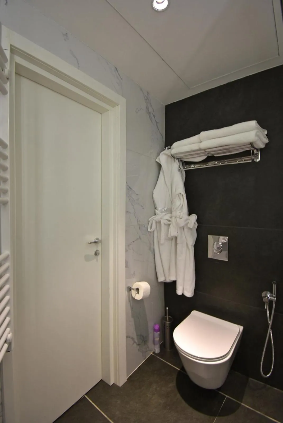 Bathroom in Avenue ApartHotel