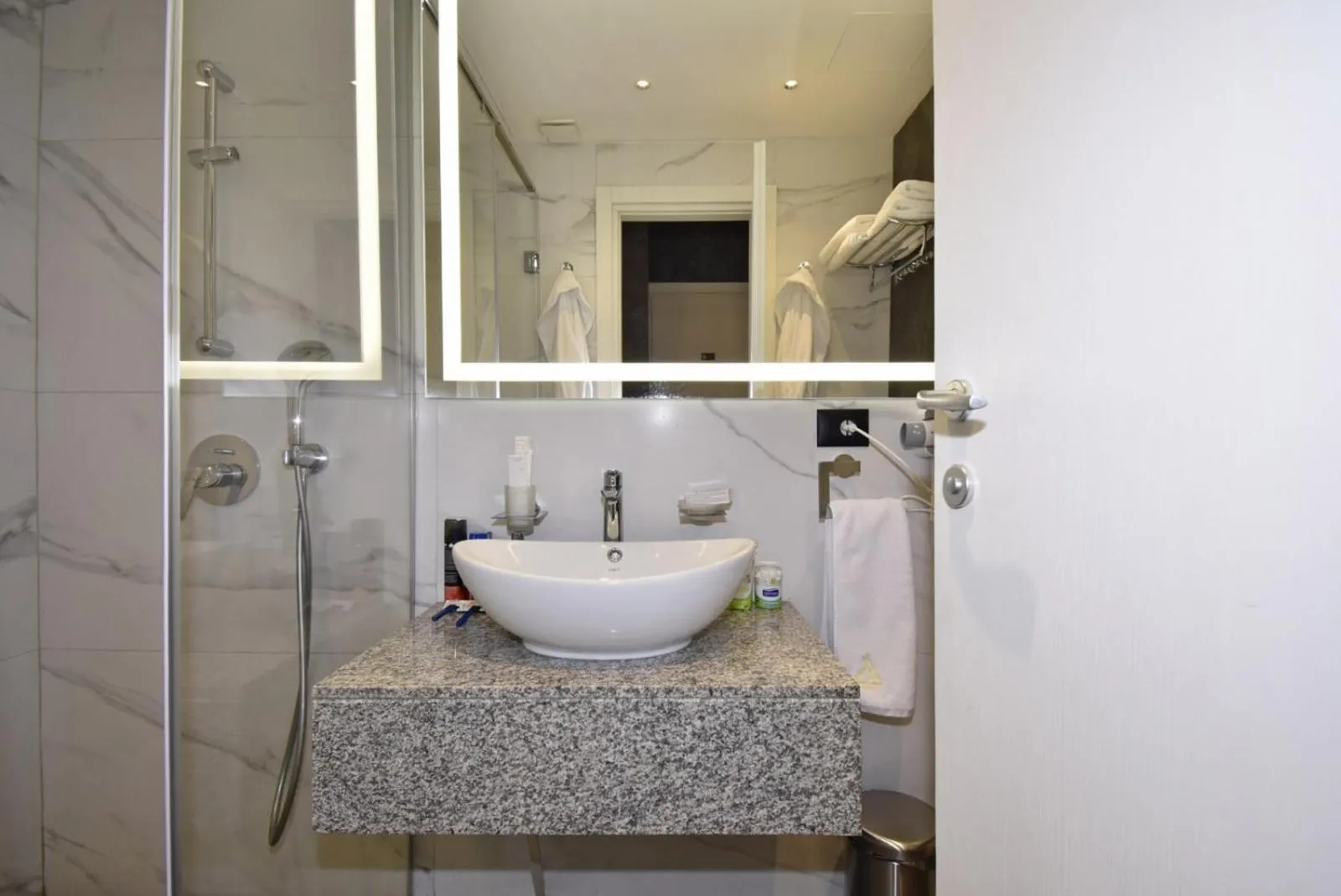 Bathroom in Avenue ApartHotel