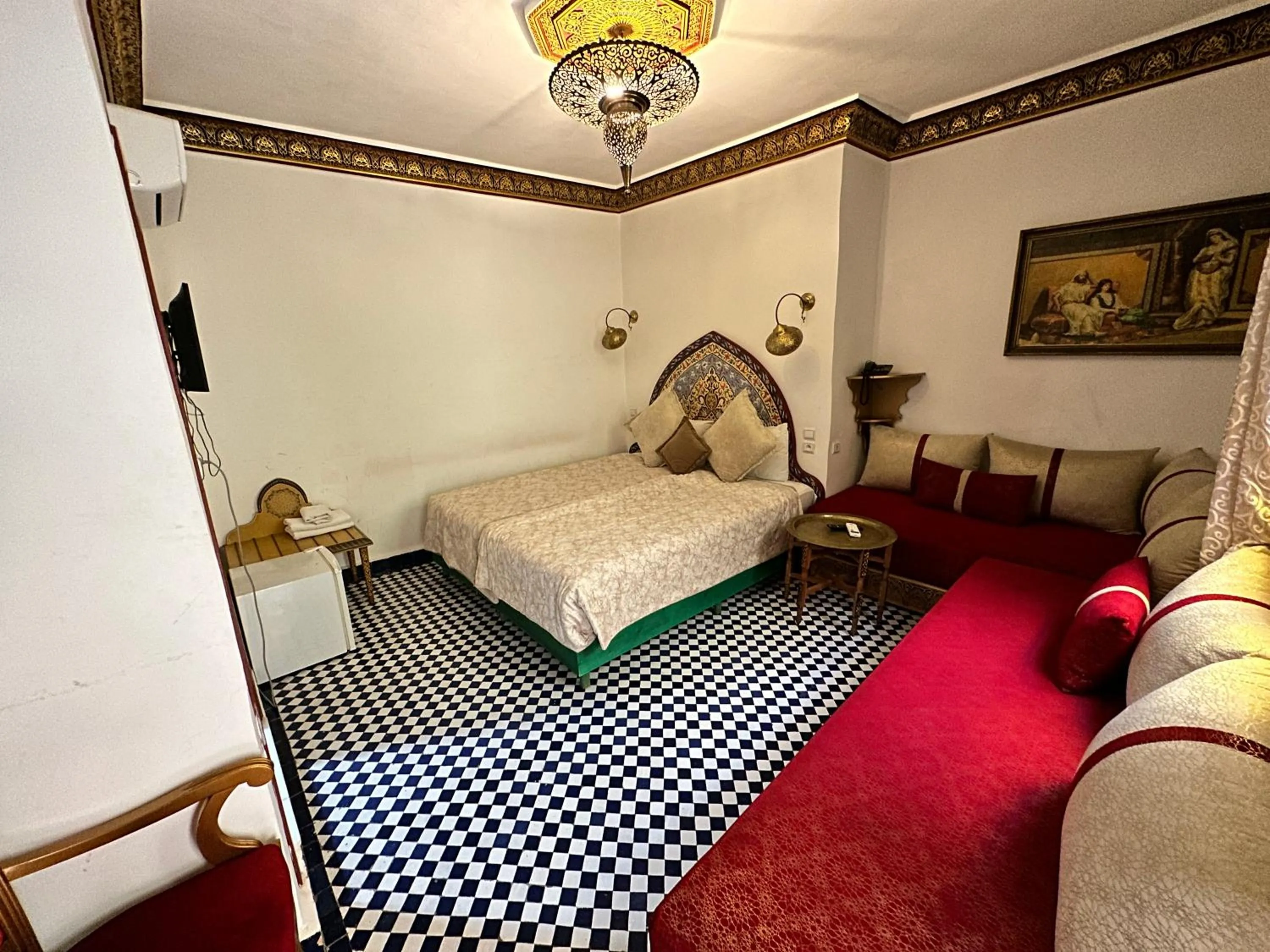 Bed in Riad Shama Fes