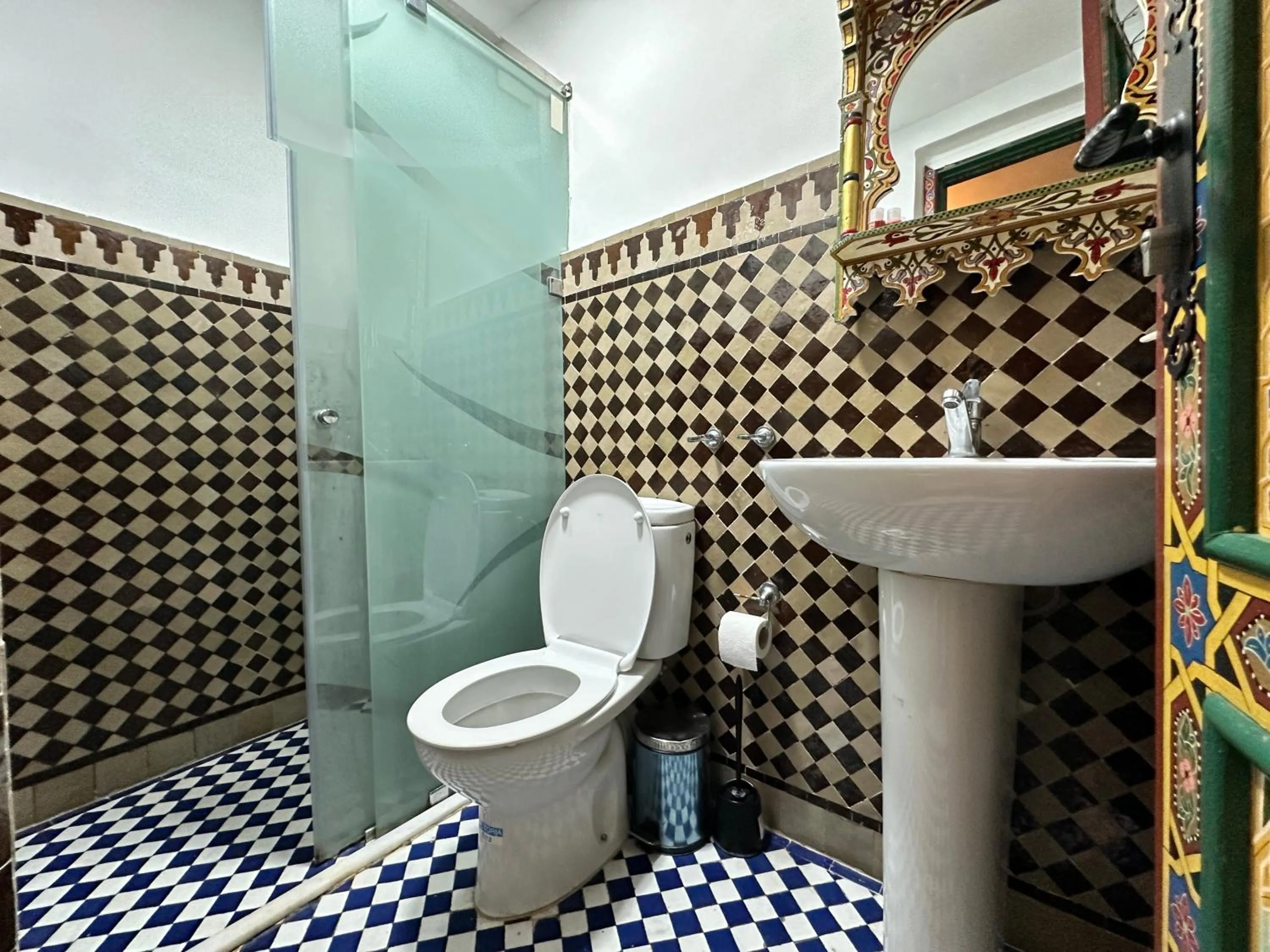 Toilet in Riad Shama Fes