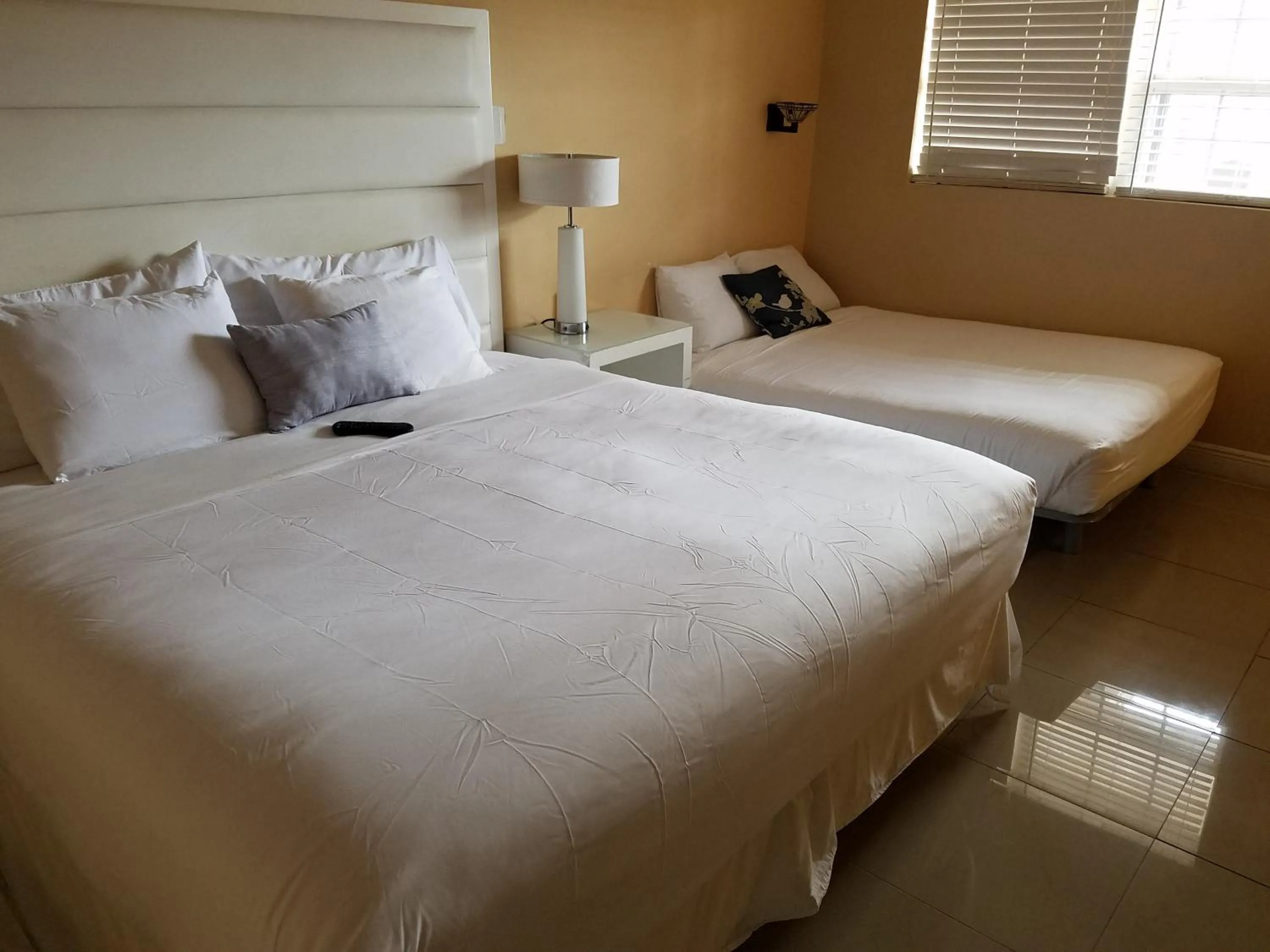 Bed in Haven Hotel - Fort Lauderdale Airport & Cruise Port
