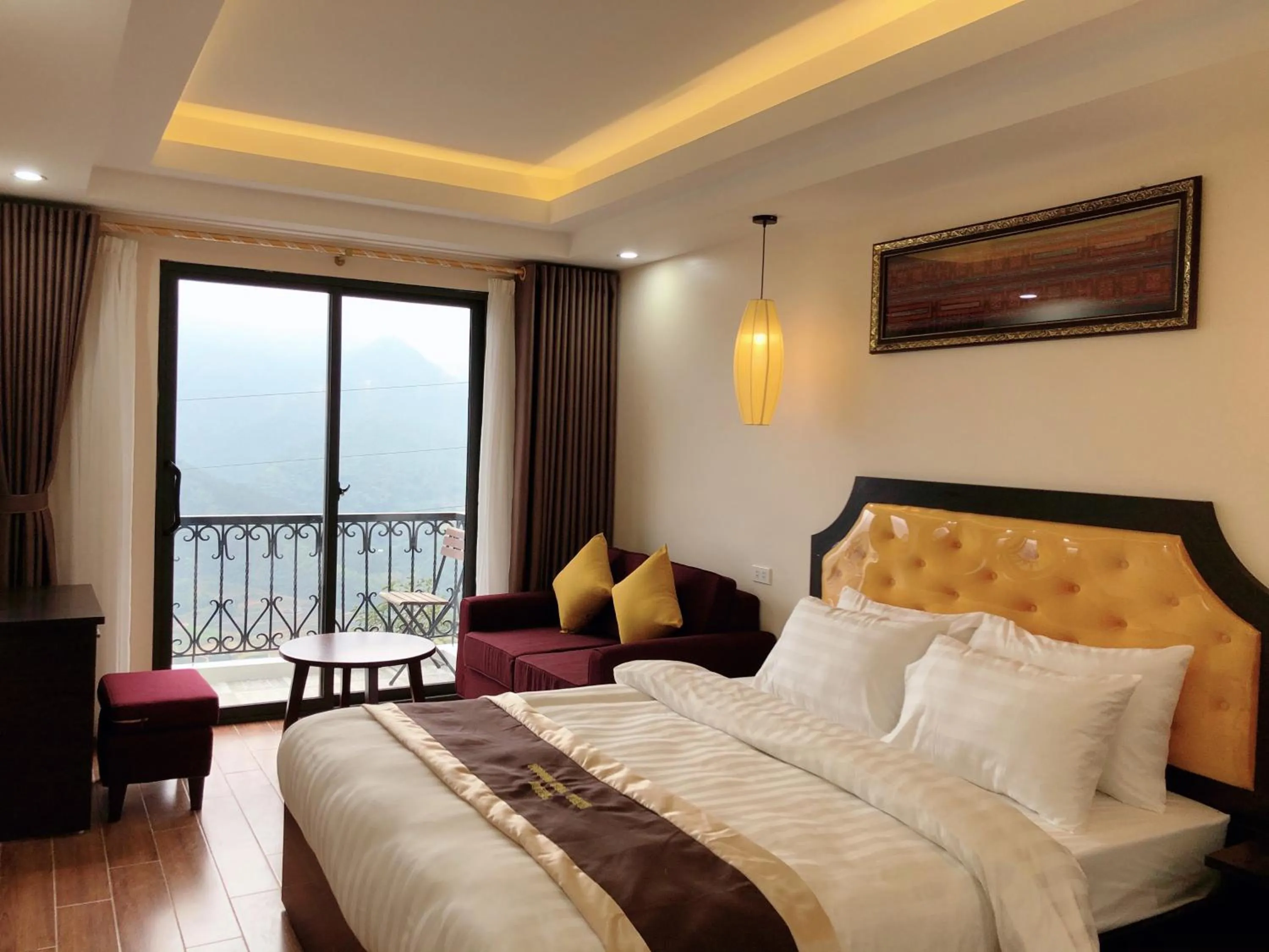 Bed in Muong Hoa View Hotel