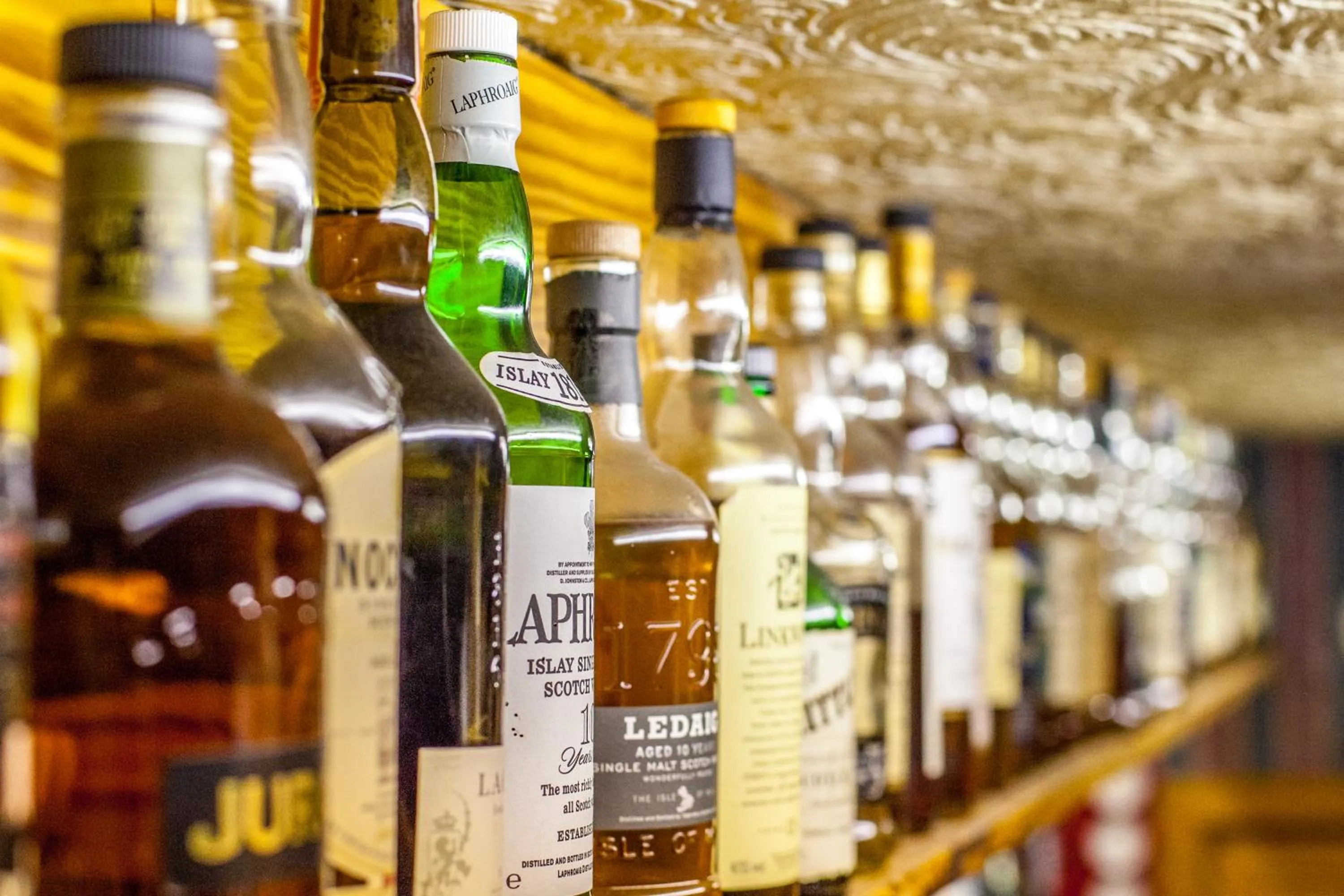 Drinks in Seaview John O Groats Hotel