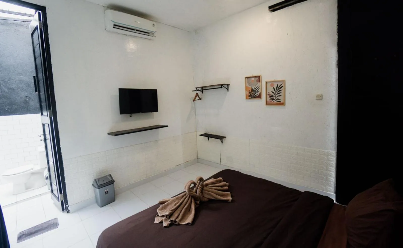 Bedroom, Bed in Escotel Jalak