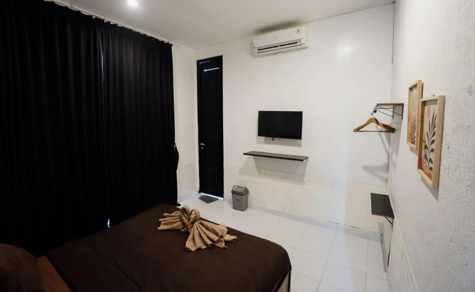 Bedroom, Bed in Escotel Jalak