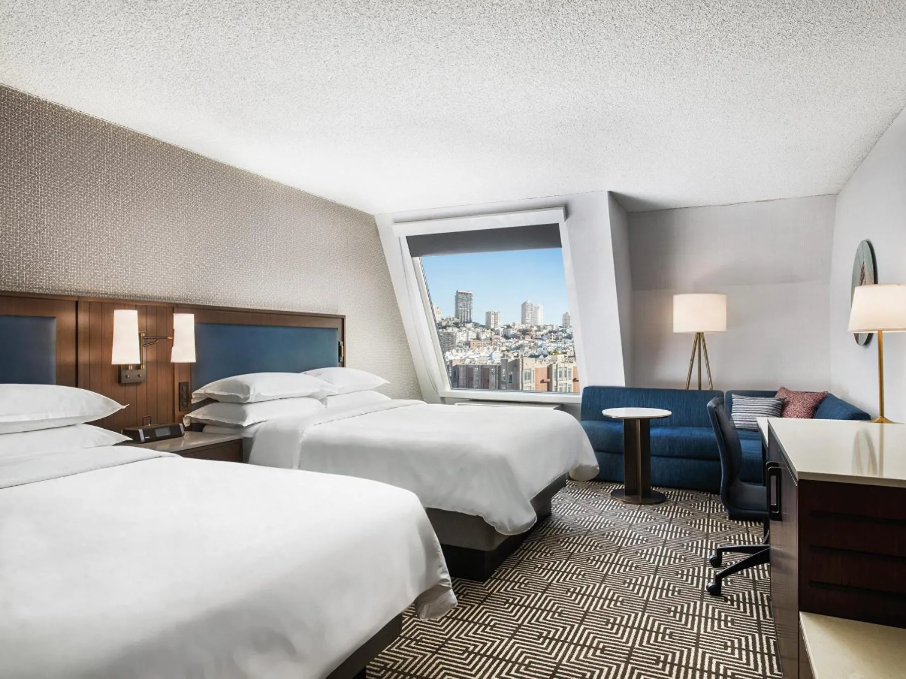 Photo of the whole room, Bed in Riu Plaza Fisherman's Wharf