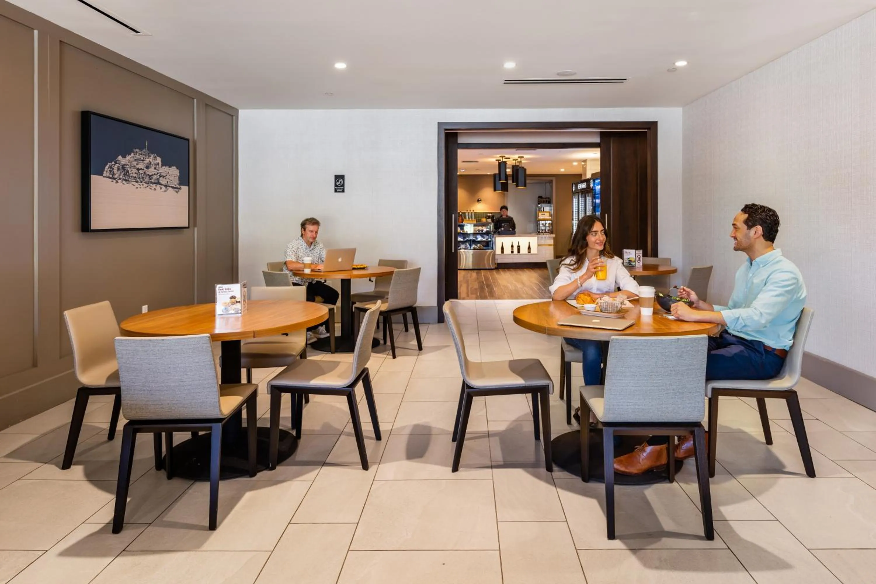 Restaurant/places to eat in Riu Plaza Fisherman's Wharf