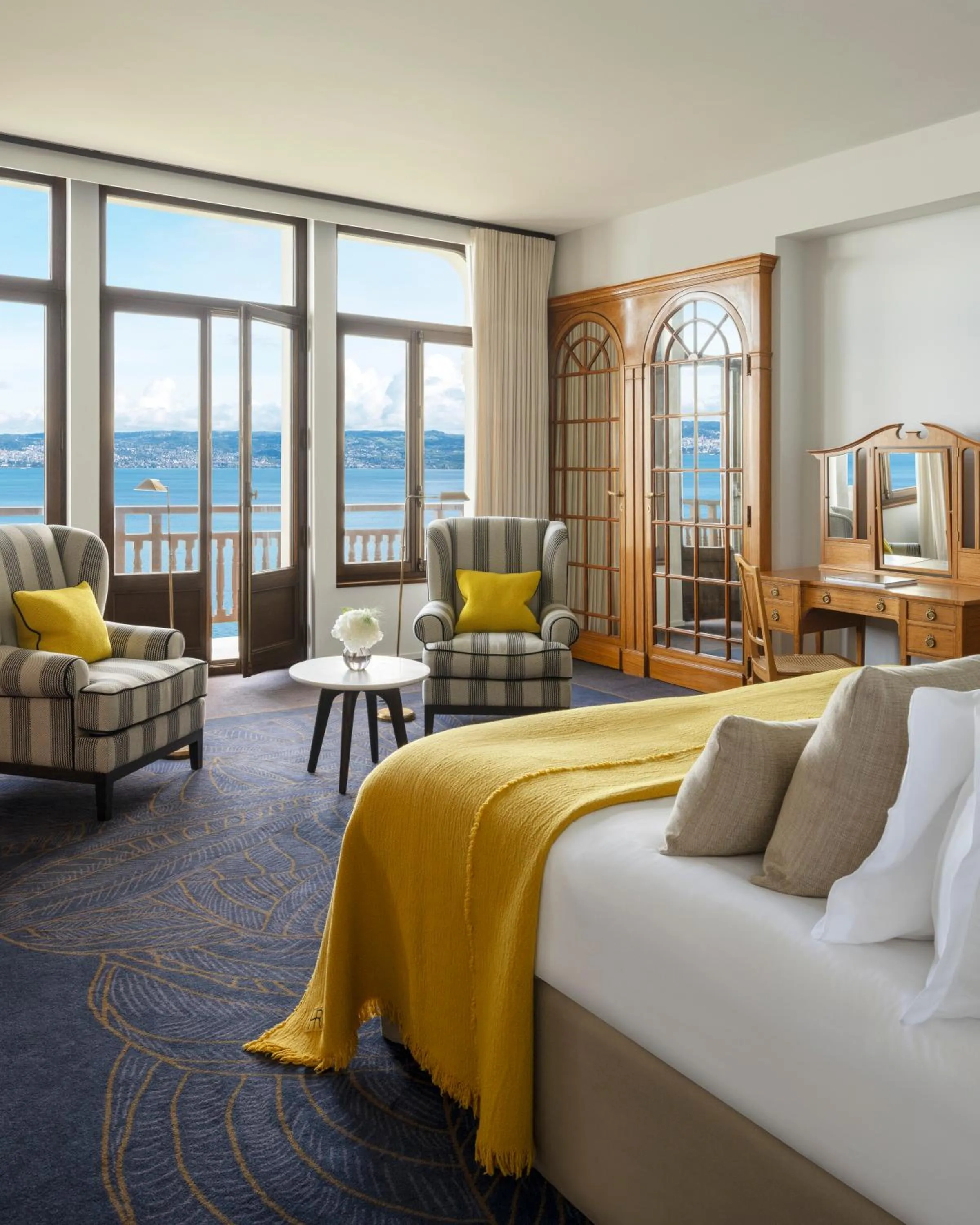 Photo of the whole room, Bed in Hôtel Royal