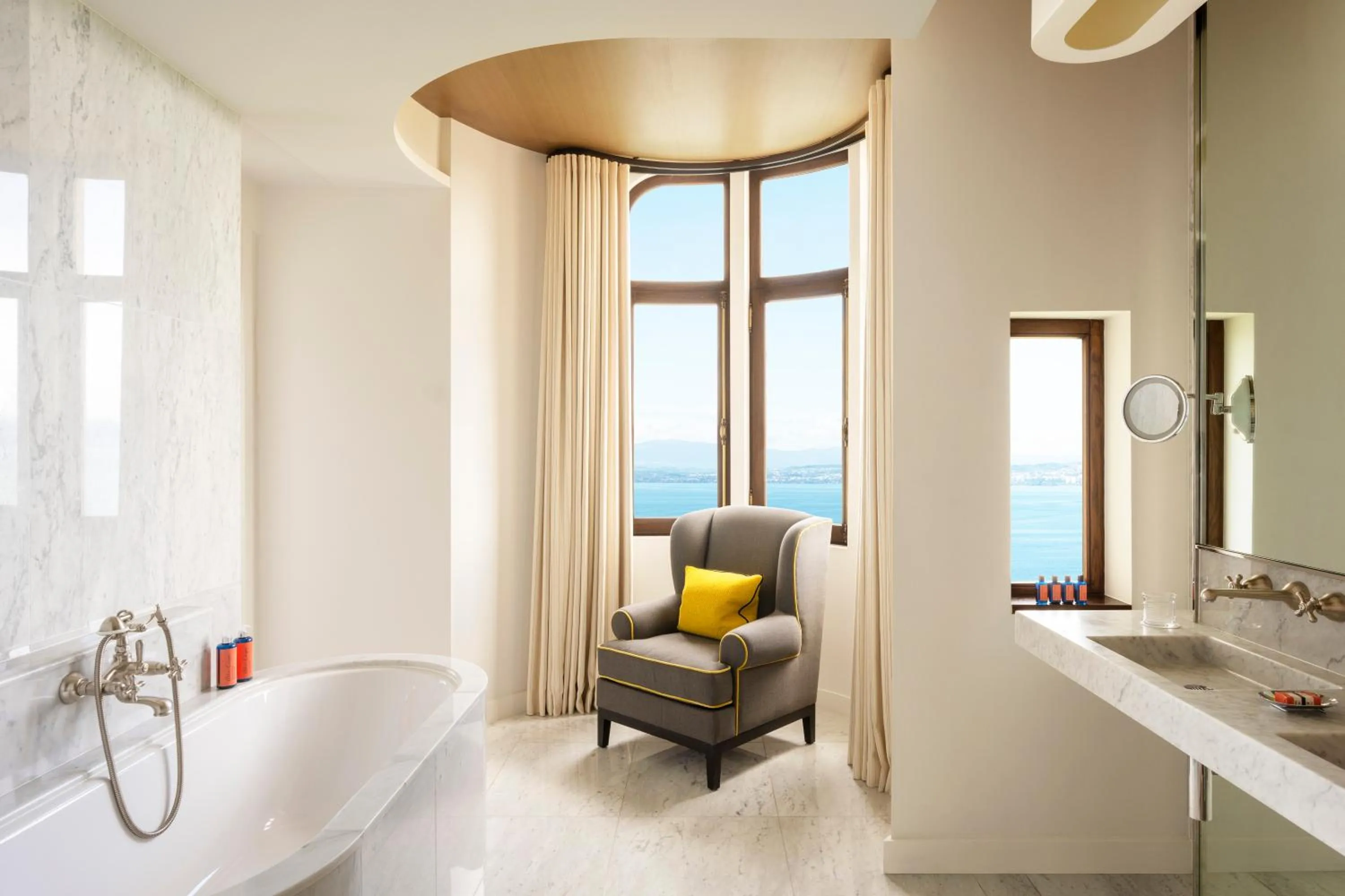 Bathroom in Hôtel Royal